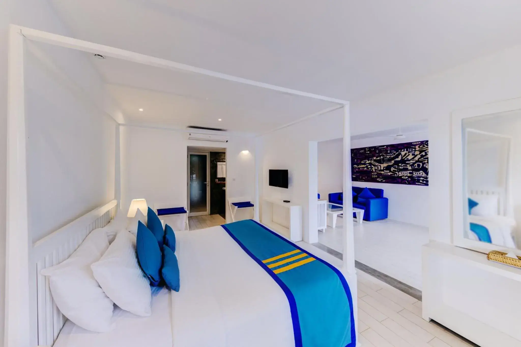 Photo of the whole room, Bed in Trinco Blu by Cinnamon Photo of the whole room, Bed in Trinco Blu by Cinnamon