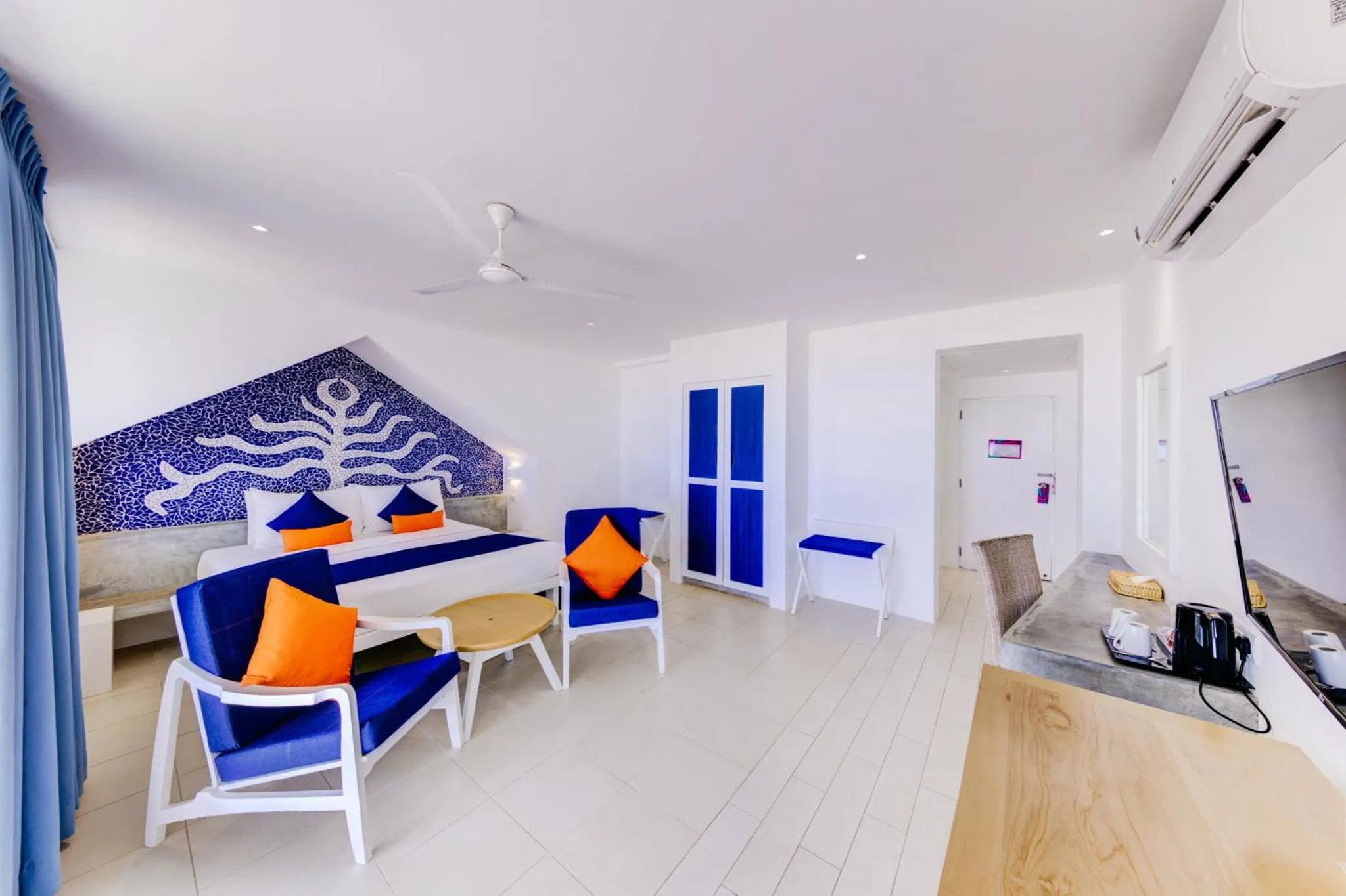 Bedroom in Trinco Blu by Cinnamon