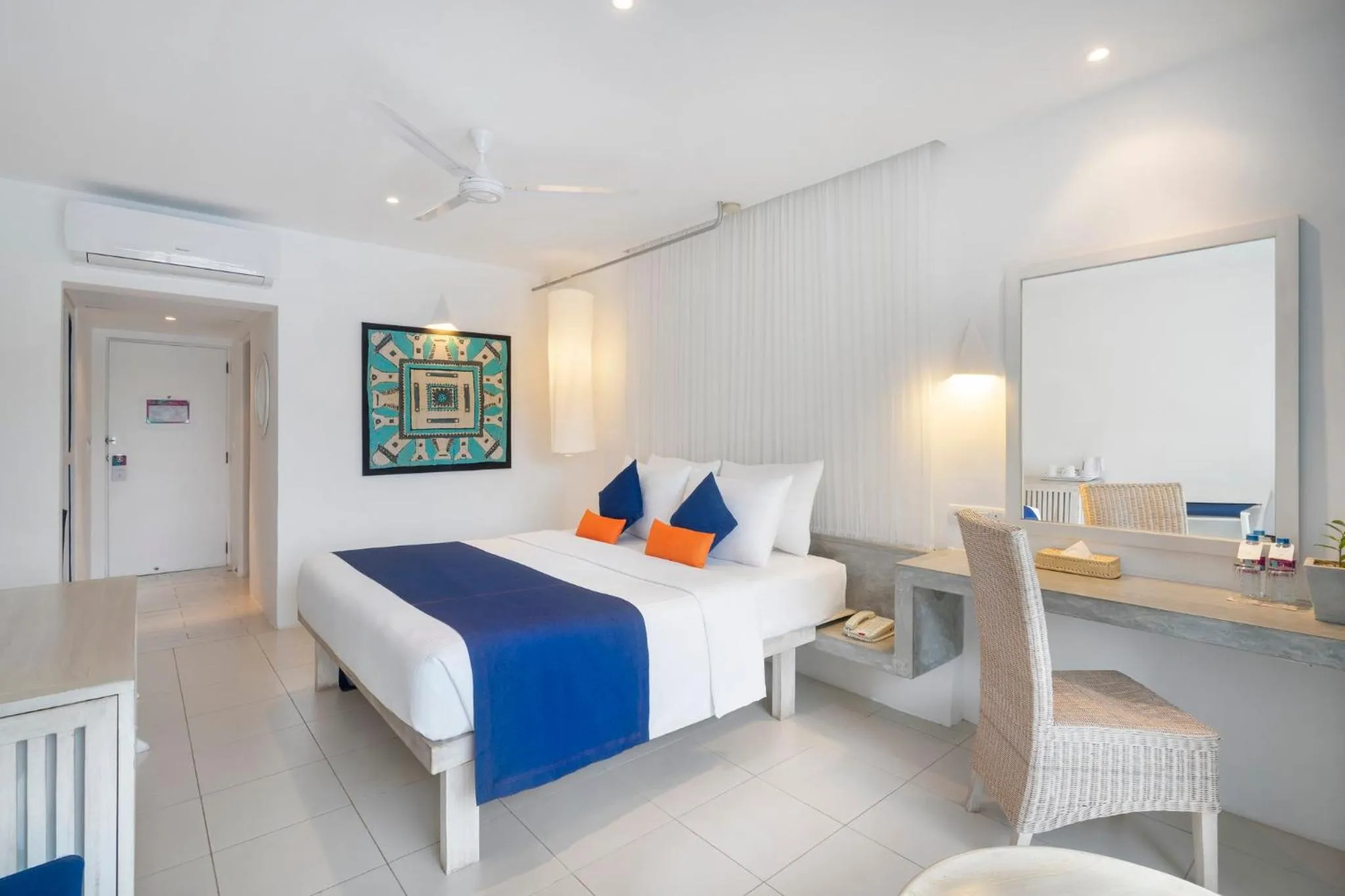 Bedroom, Bed in Trinco Blu by Cinnamon