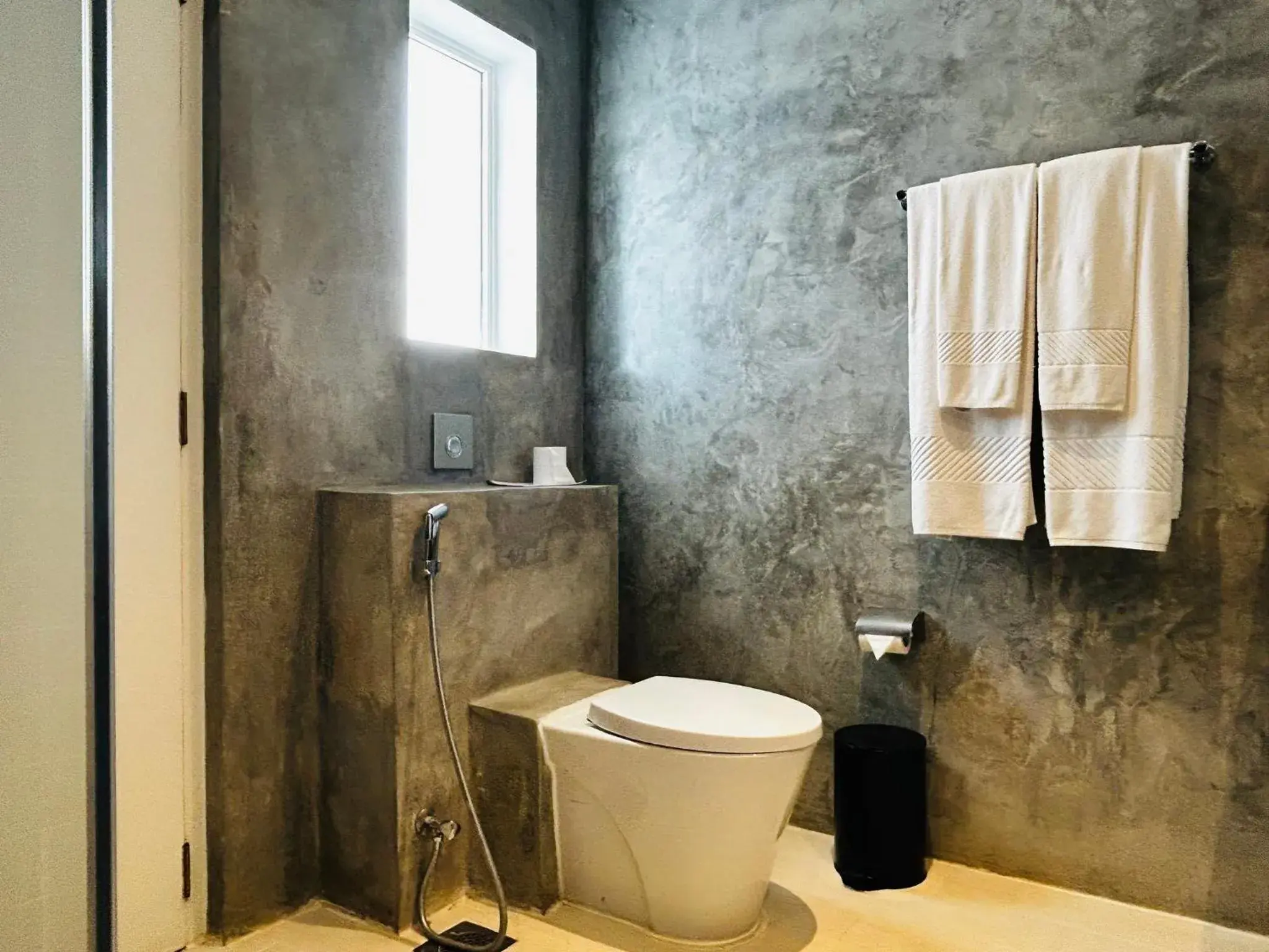 Bathroom in Trinco Blu by Cinnamon Bathroom in Trinco Blu by Cinnamon