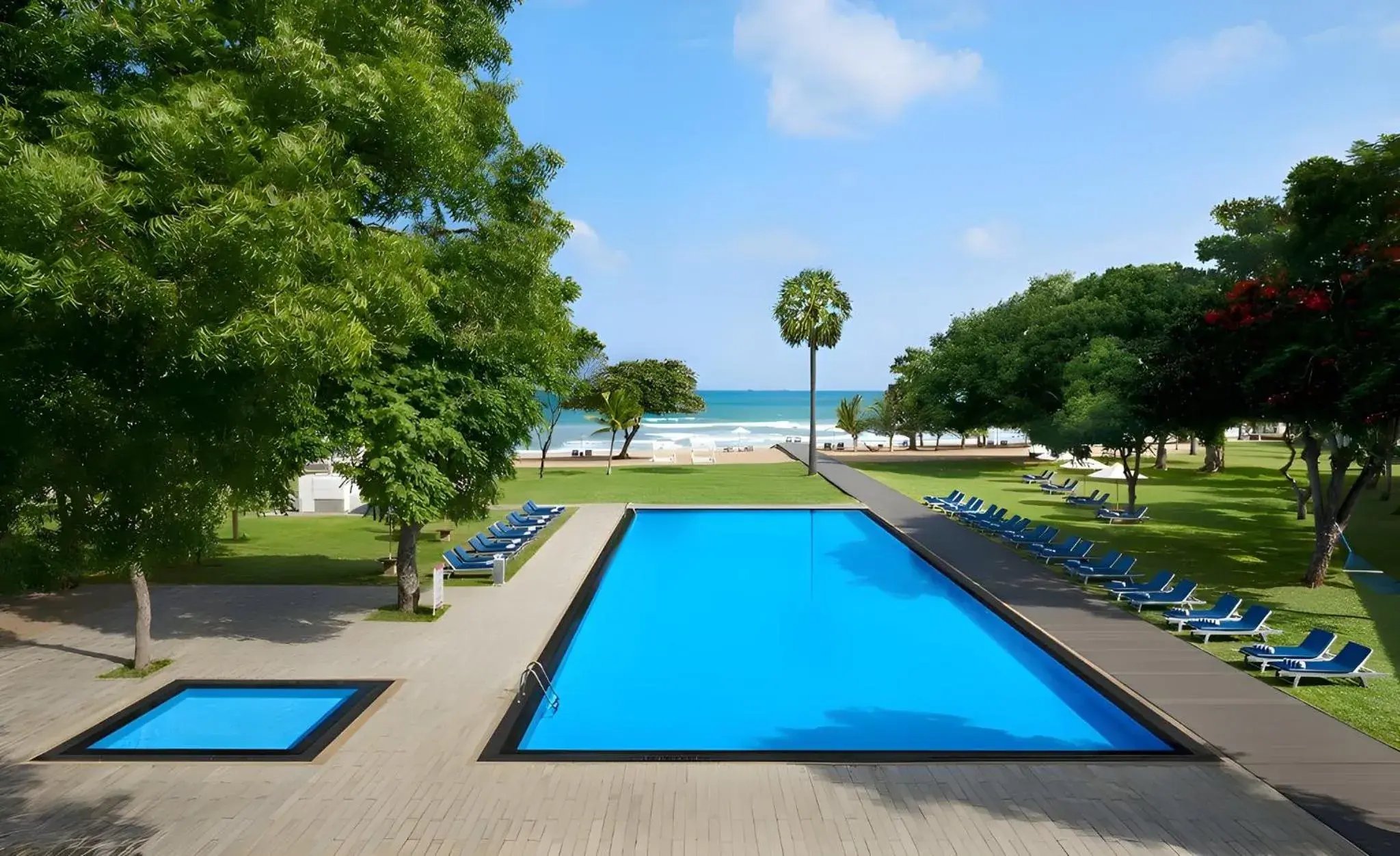 Swimming pool in Trinco Blu by Cinnamon Swimming pool in Trinco Blu by Cinnamon