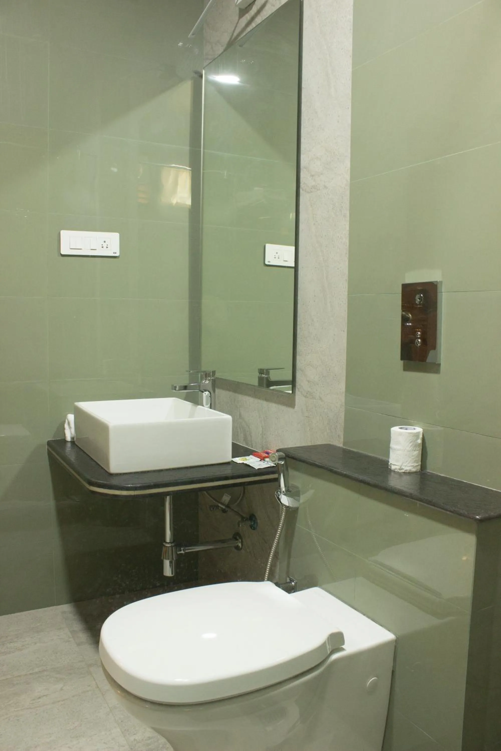 Bathroom in Singaras Coffee Country