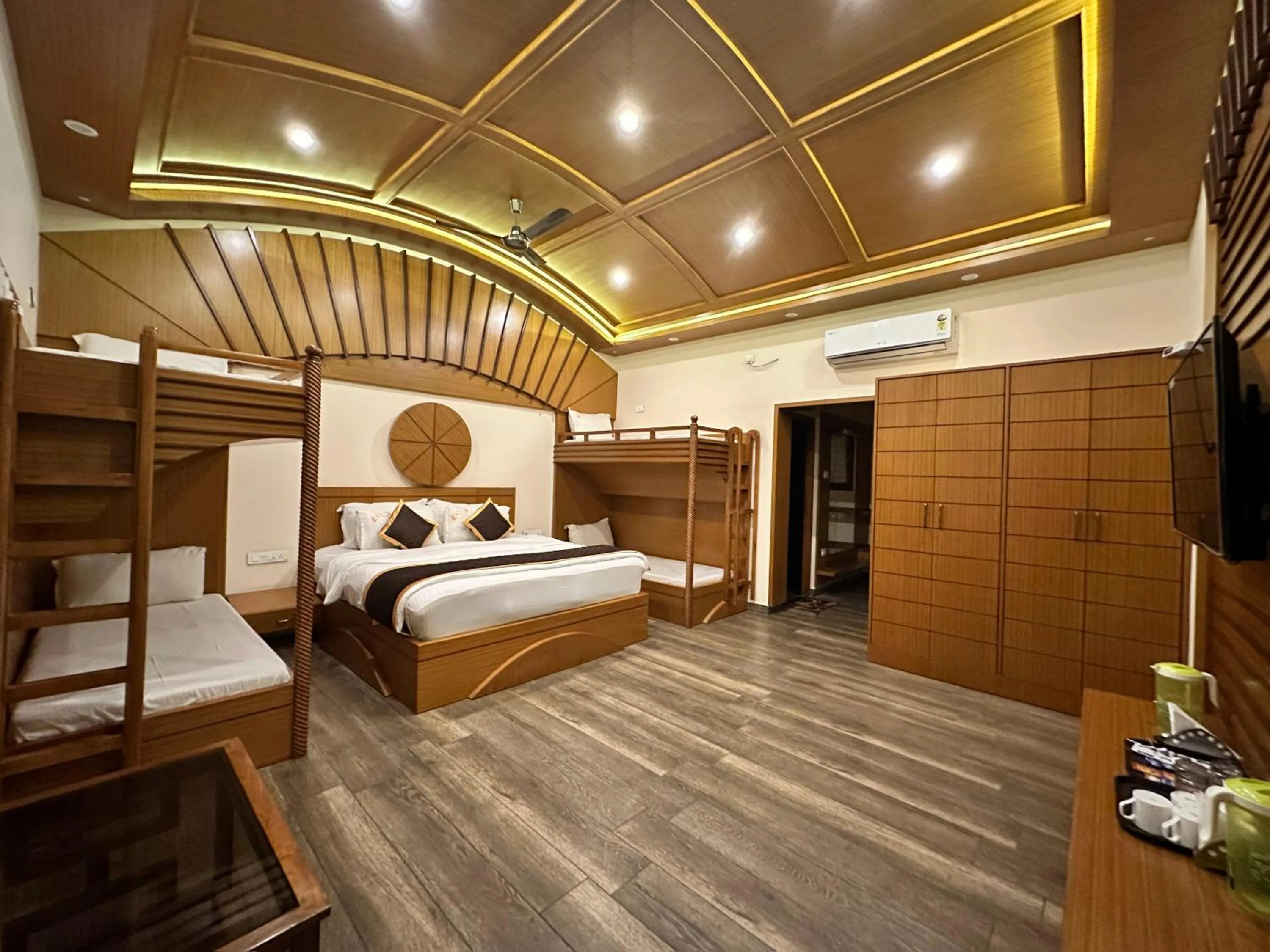 Bed in Singaras Coffee Country