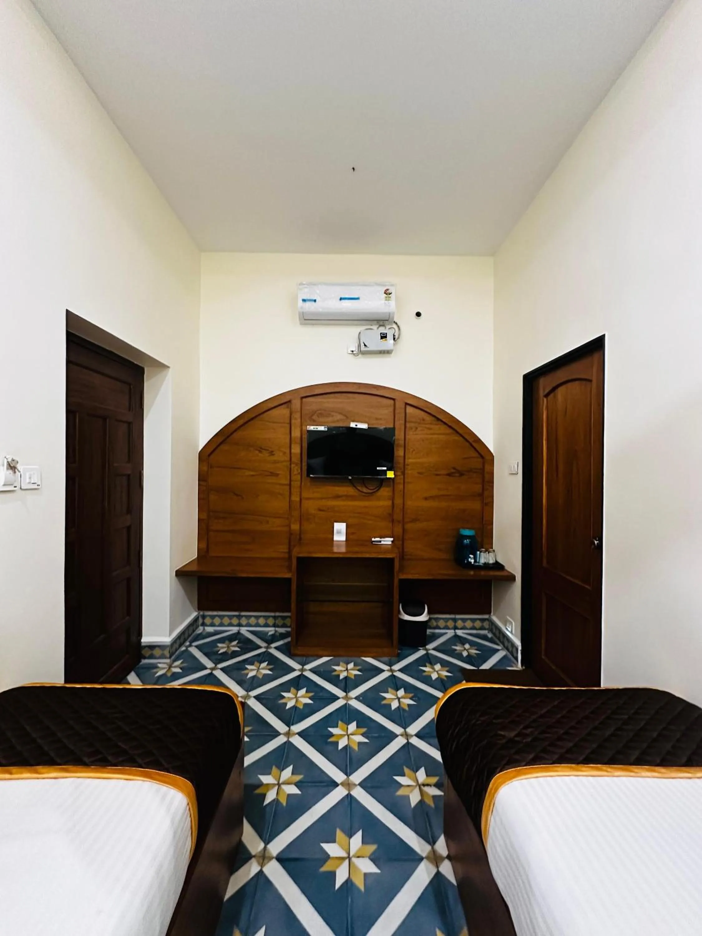 Bedroom, Bed in Singaras Coffee Country