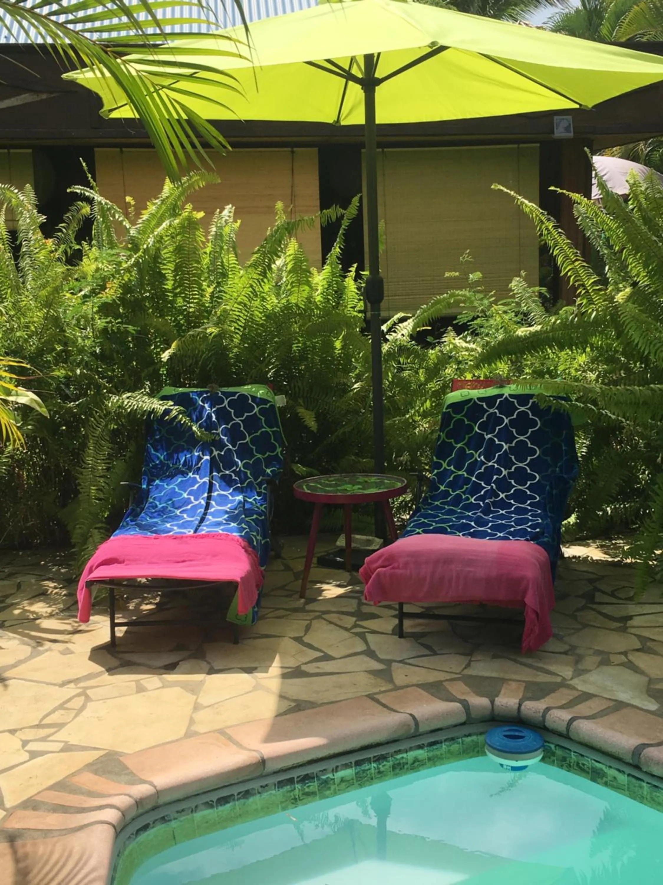 Swimming pool in Le Chalet dAZAE
