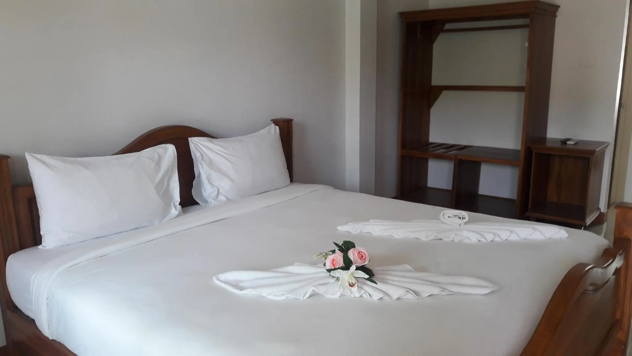 Bed in Suksopha Resort