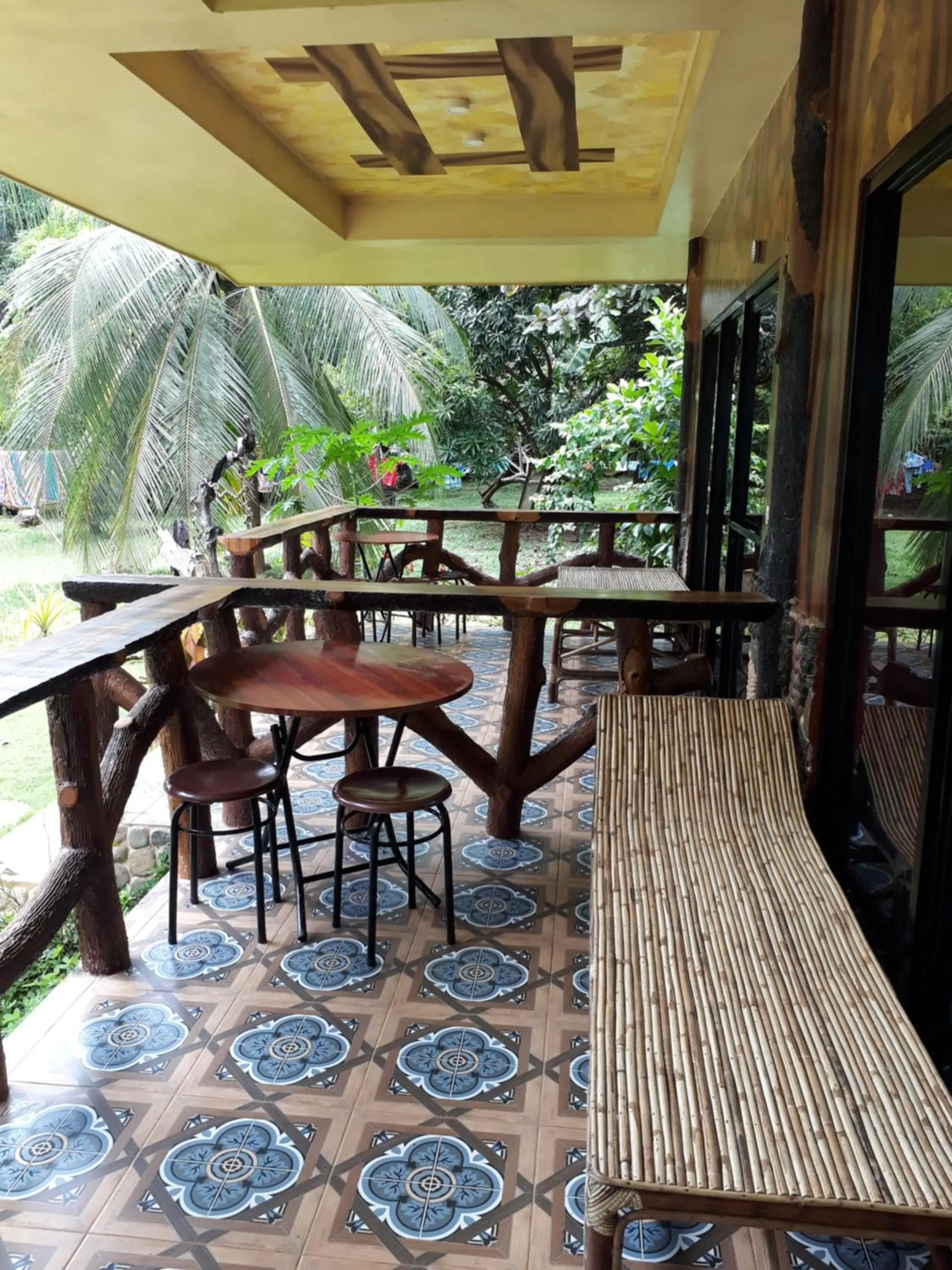 Balcony/Terrace in Dabdab Tourist Inn