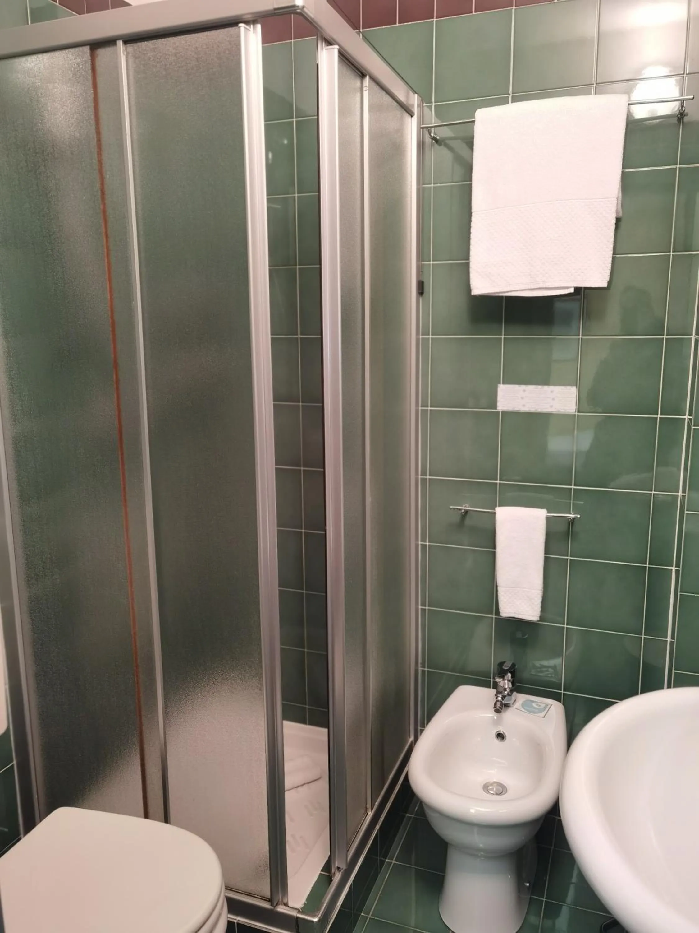 Shower in Hotel Vittoria