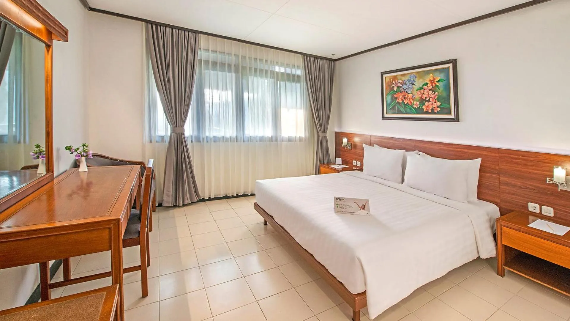 Bedroom, Bed in Grand Whiz Hotel Bromo