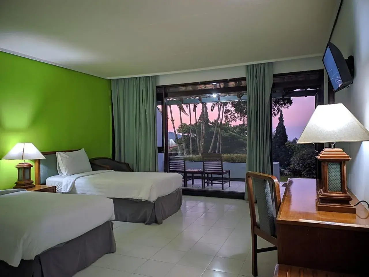 Superior Twin Room in Grand Whiz Hotel Bromo Superior Twin Room in Grand Whiz Hotel Bromo