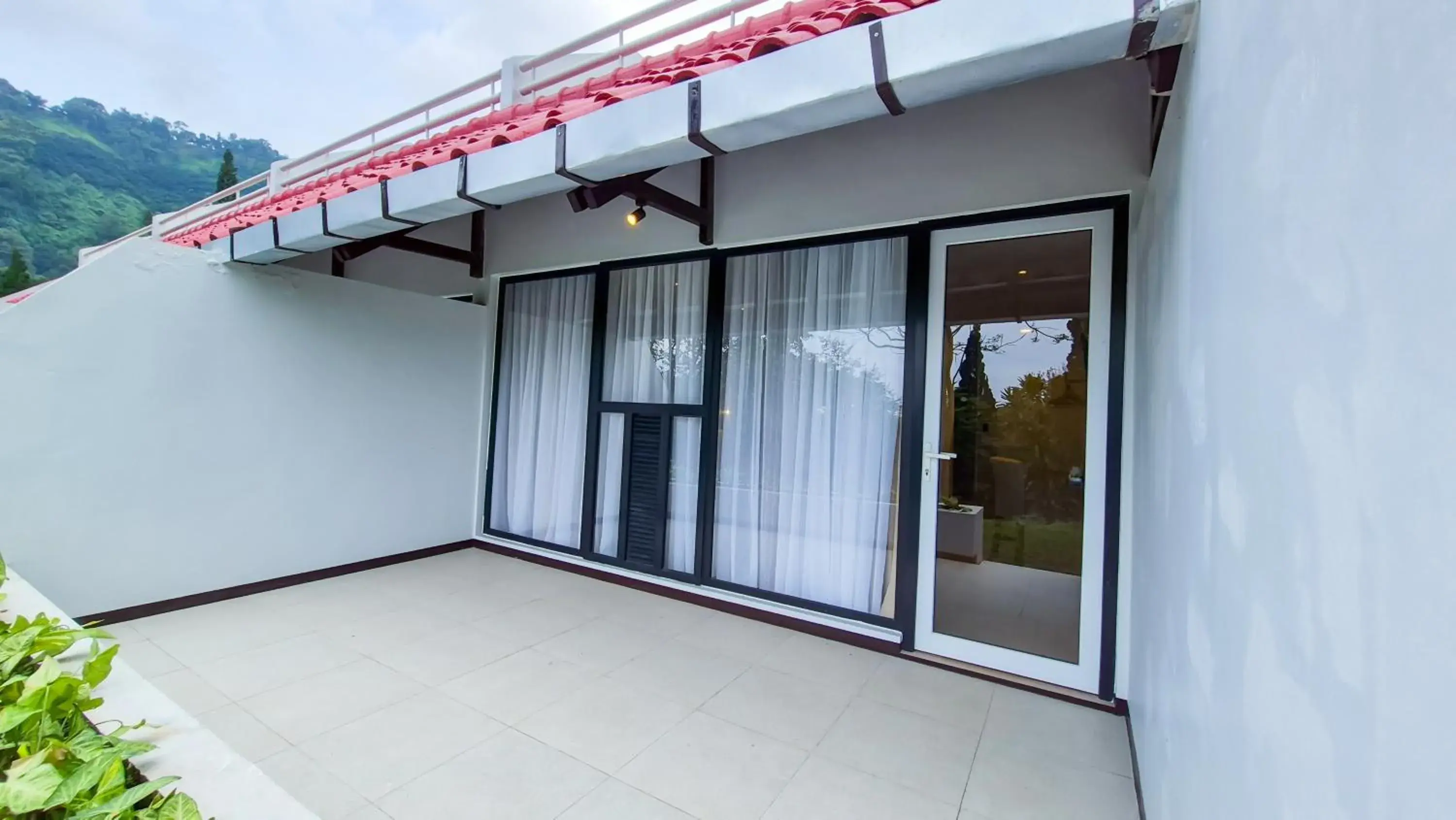 Deluxe Double Room in Grand Whiz Hotel Bromo Deluxe Double Room in Grand Whiz Hotel Bromo