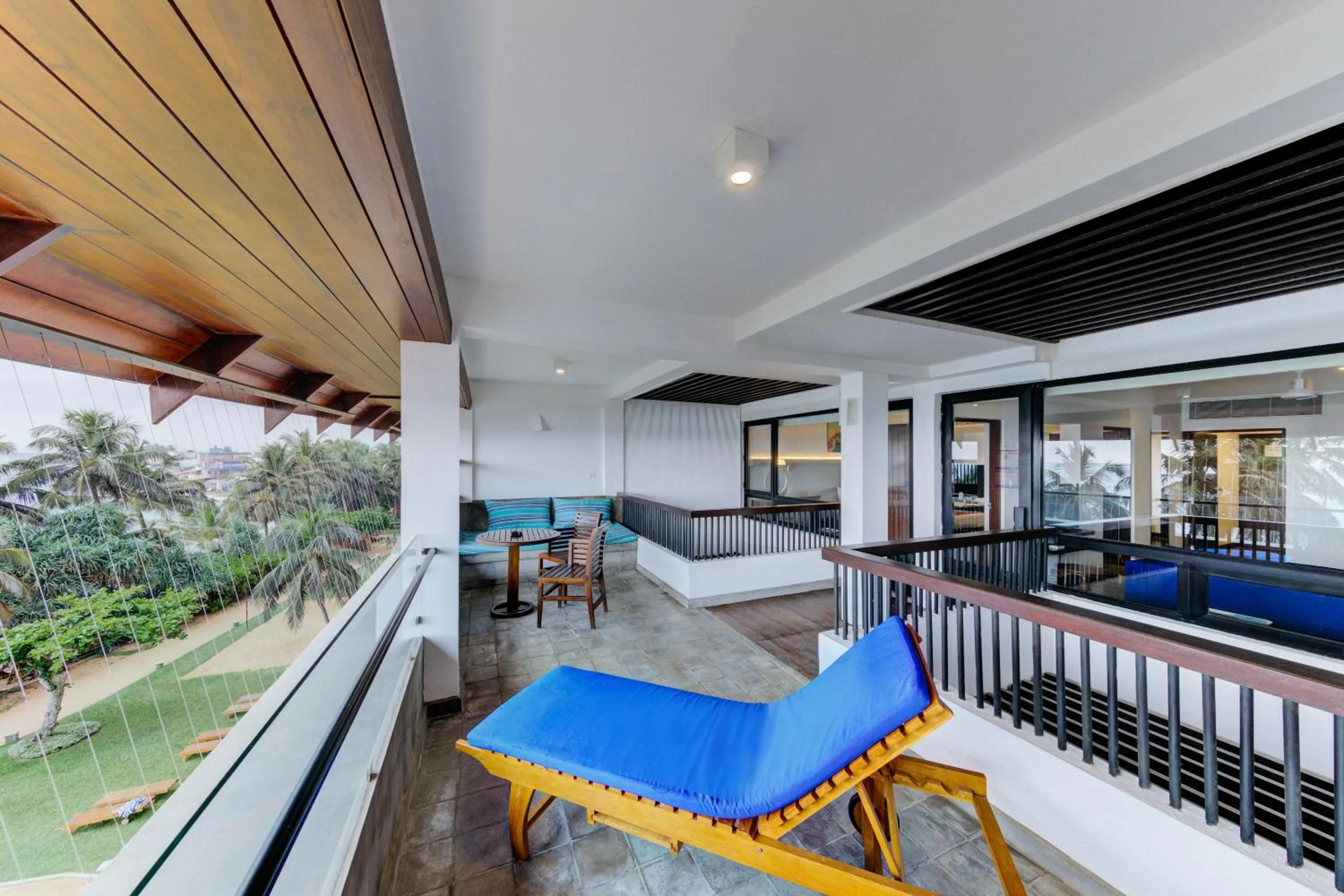 Balcony/Terrace in Hikka Tranz by Cinnamon