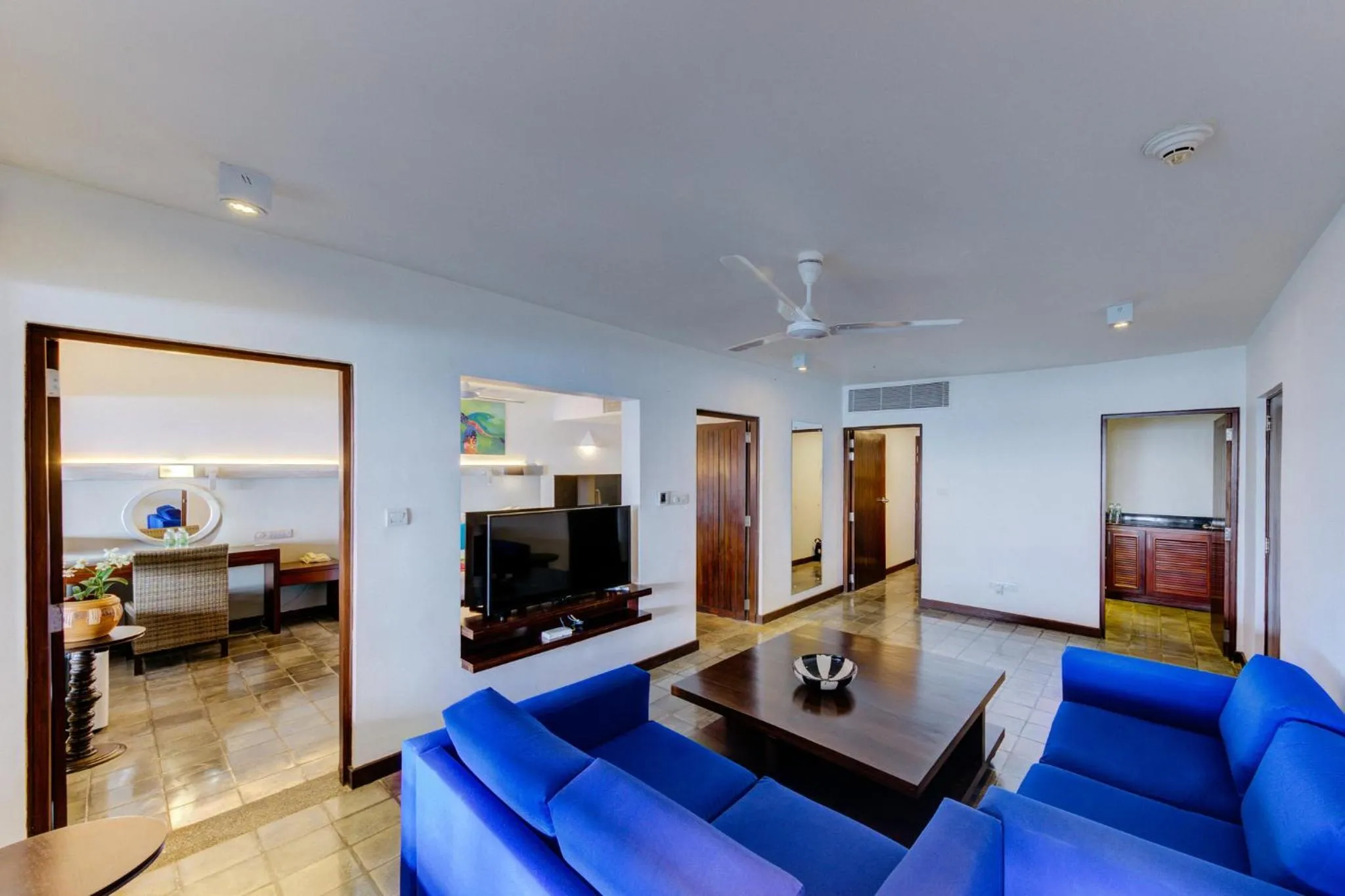 Photo of the whole room in Hikka Tranz by Cinnamon