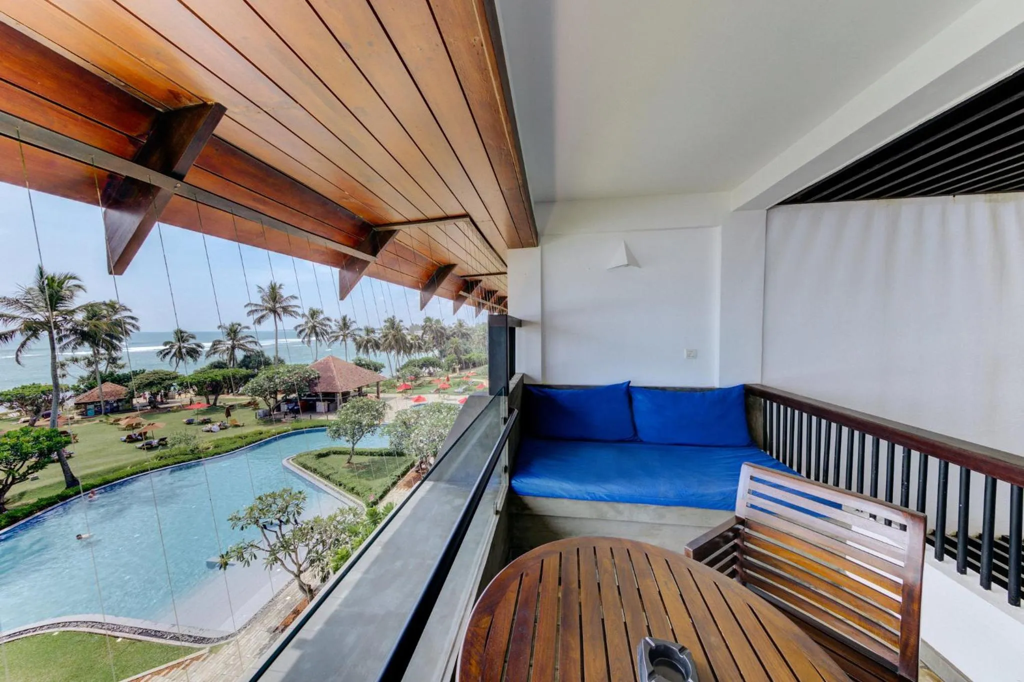 Balcony/Terrace in Hikka Tranz by Cinnamon