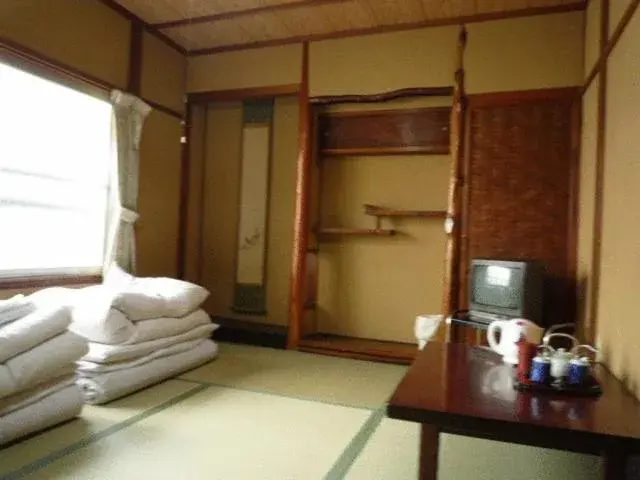 Photo of the whole room, Bed in Daiya Ryokan Photo of the whole room, Bed in Daiya Ryokan