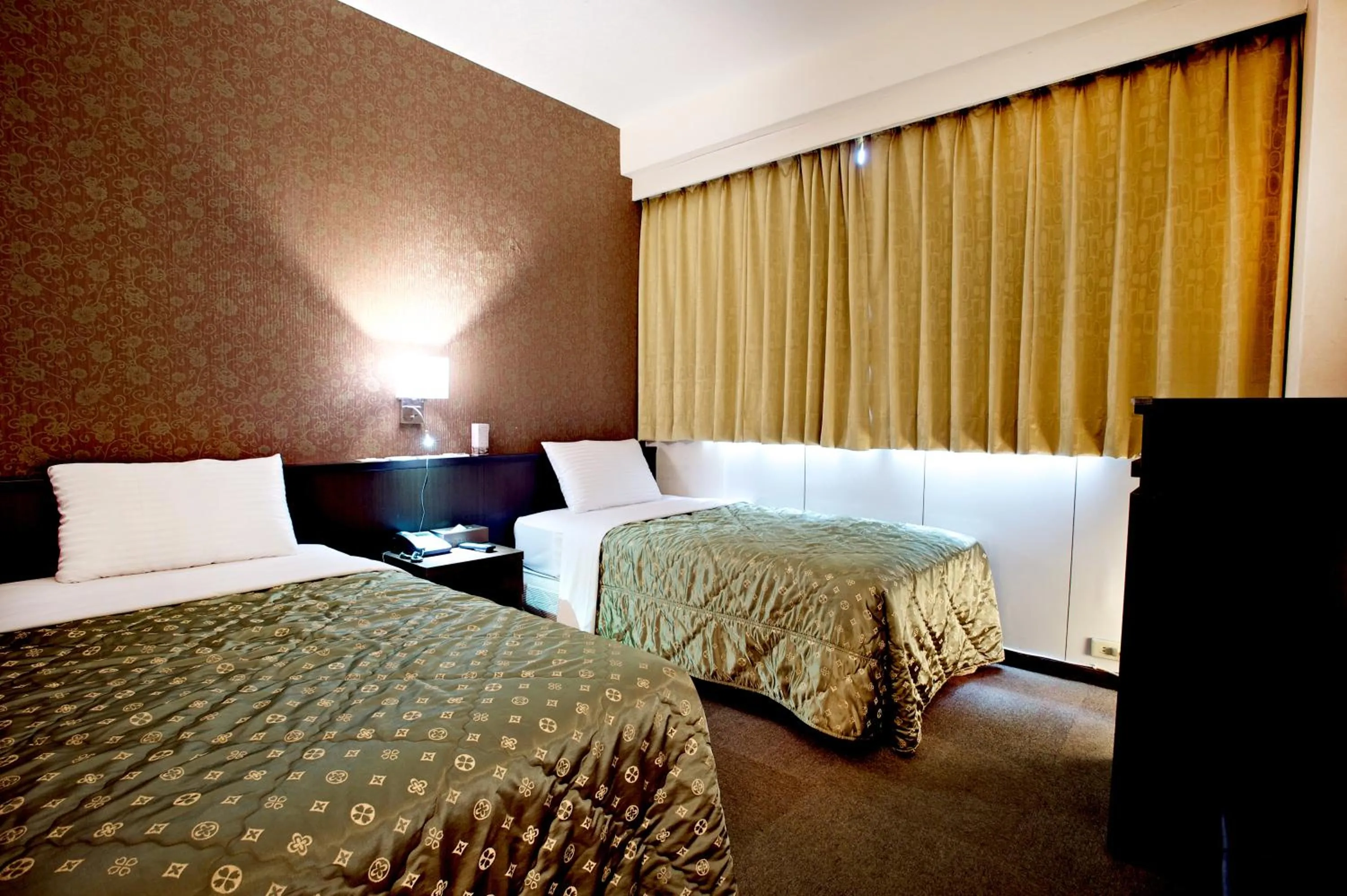 Photo of the whole room in Atami Hotel