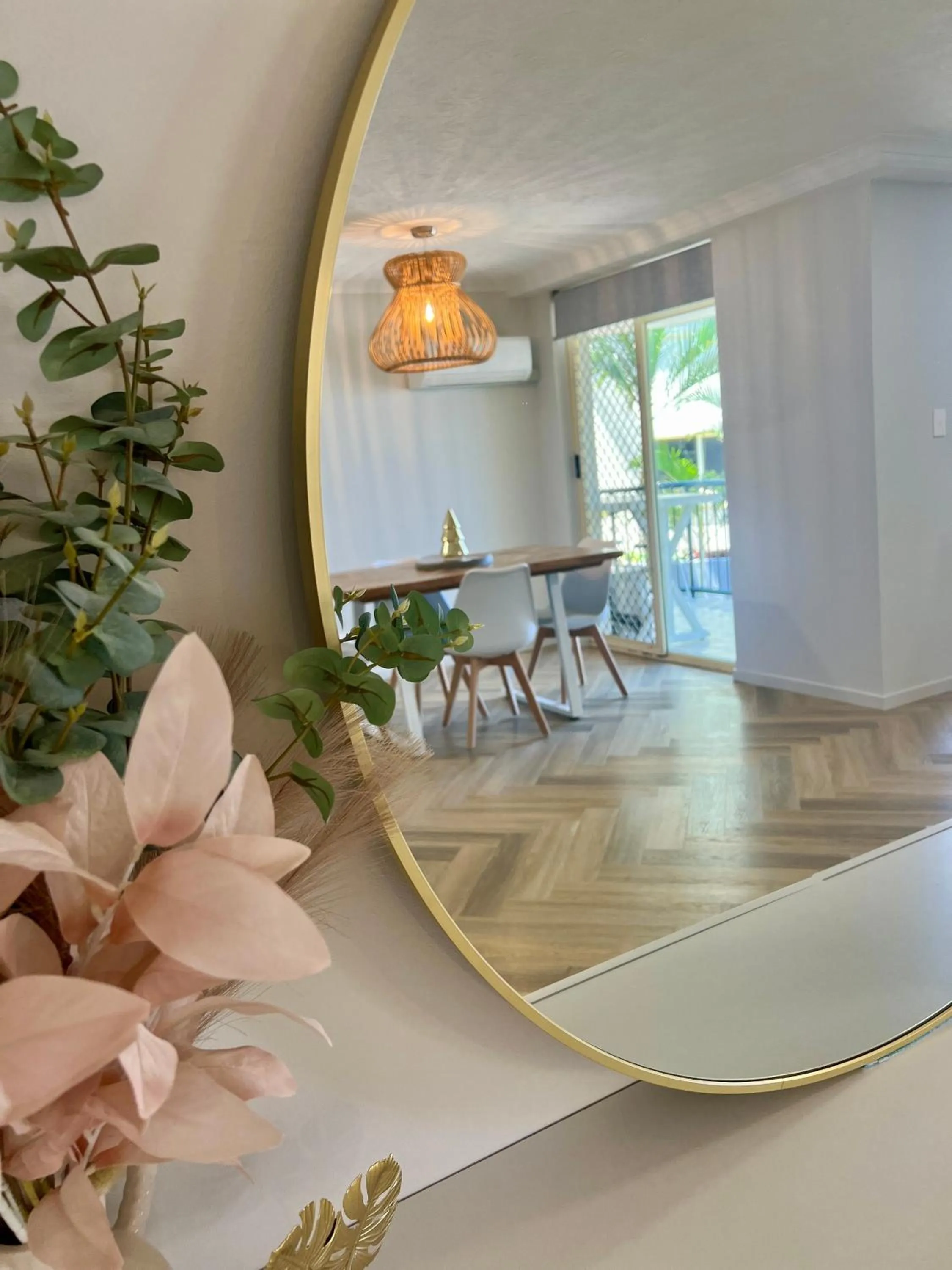 Living room in Bayview Beach Holiday Apartments