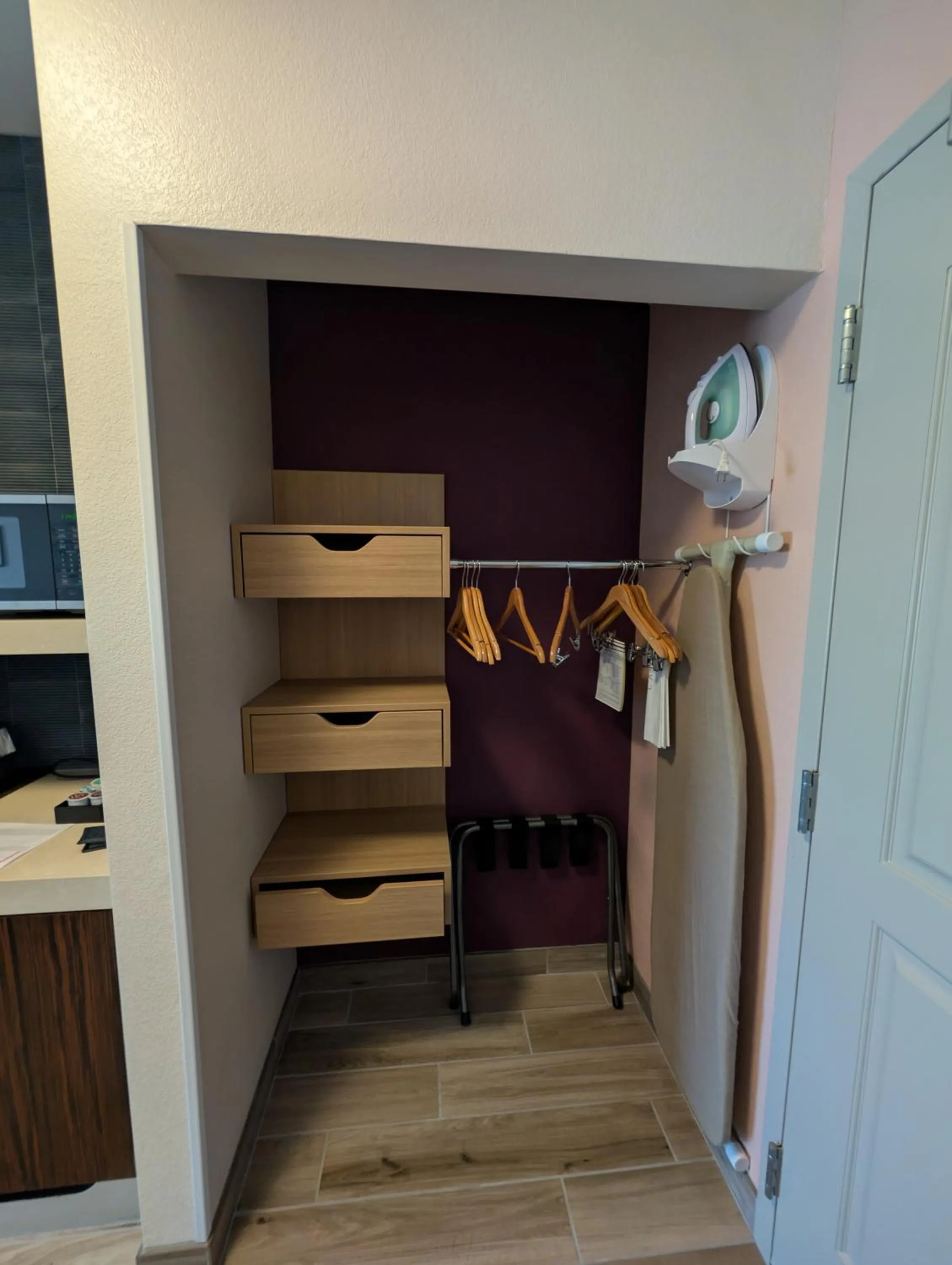 wardrobe in Hilton Garden Inn Las Vegas Strip South