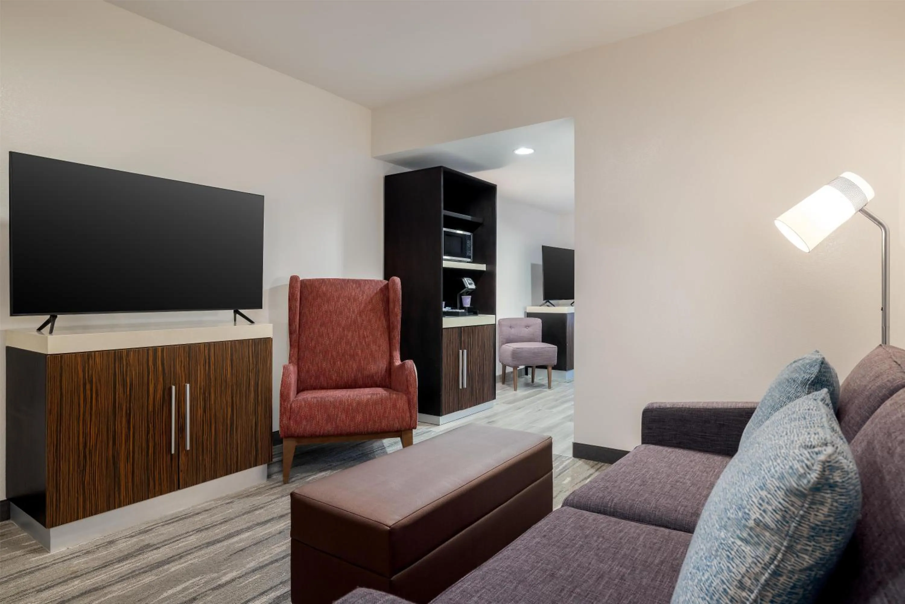 Living room in Hilton Garden Inn Las Vegas Strip South