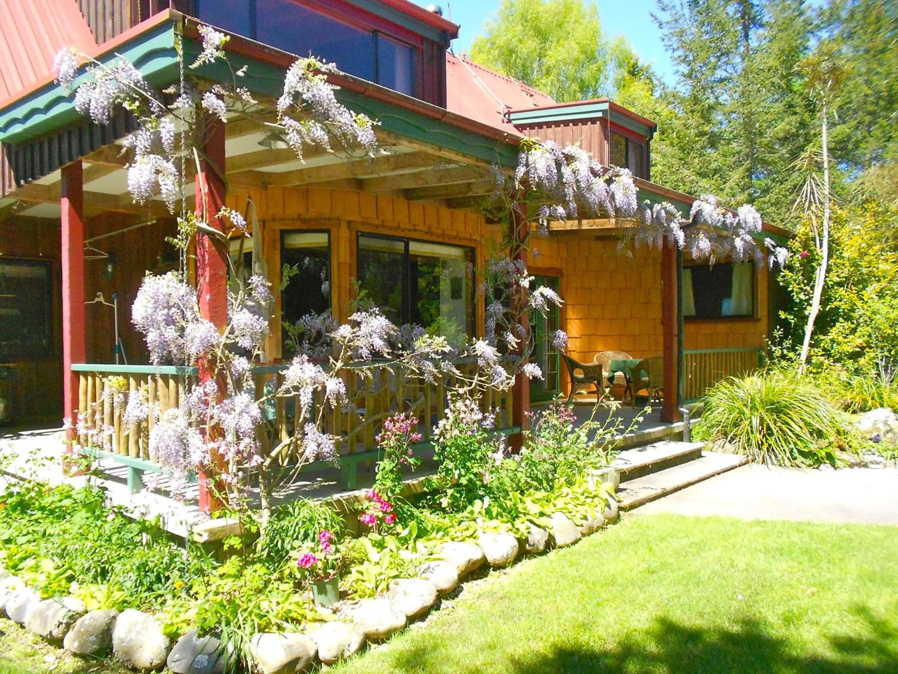 Property building in Murchison Lodge