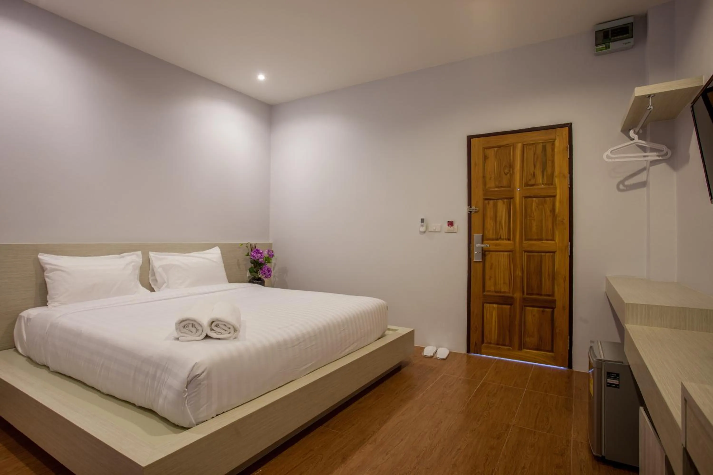 Bedroom in Lin House