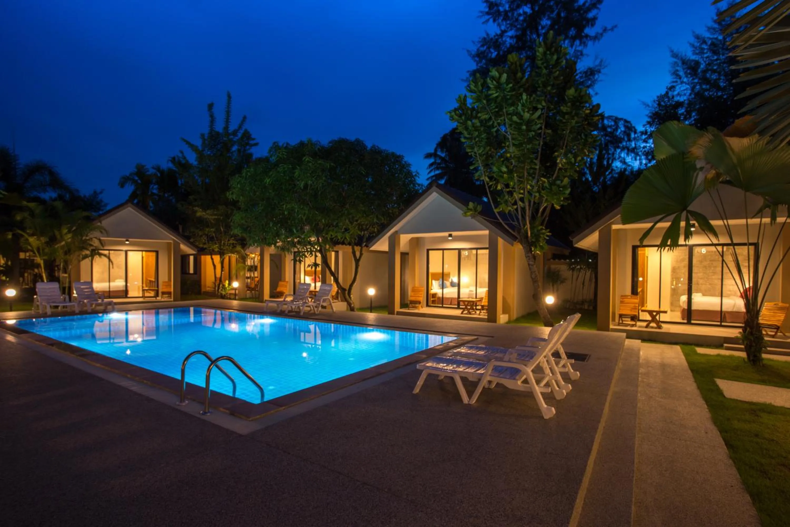 Swimming pool in Light Khao Lak Resort