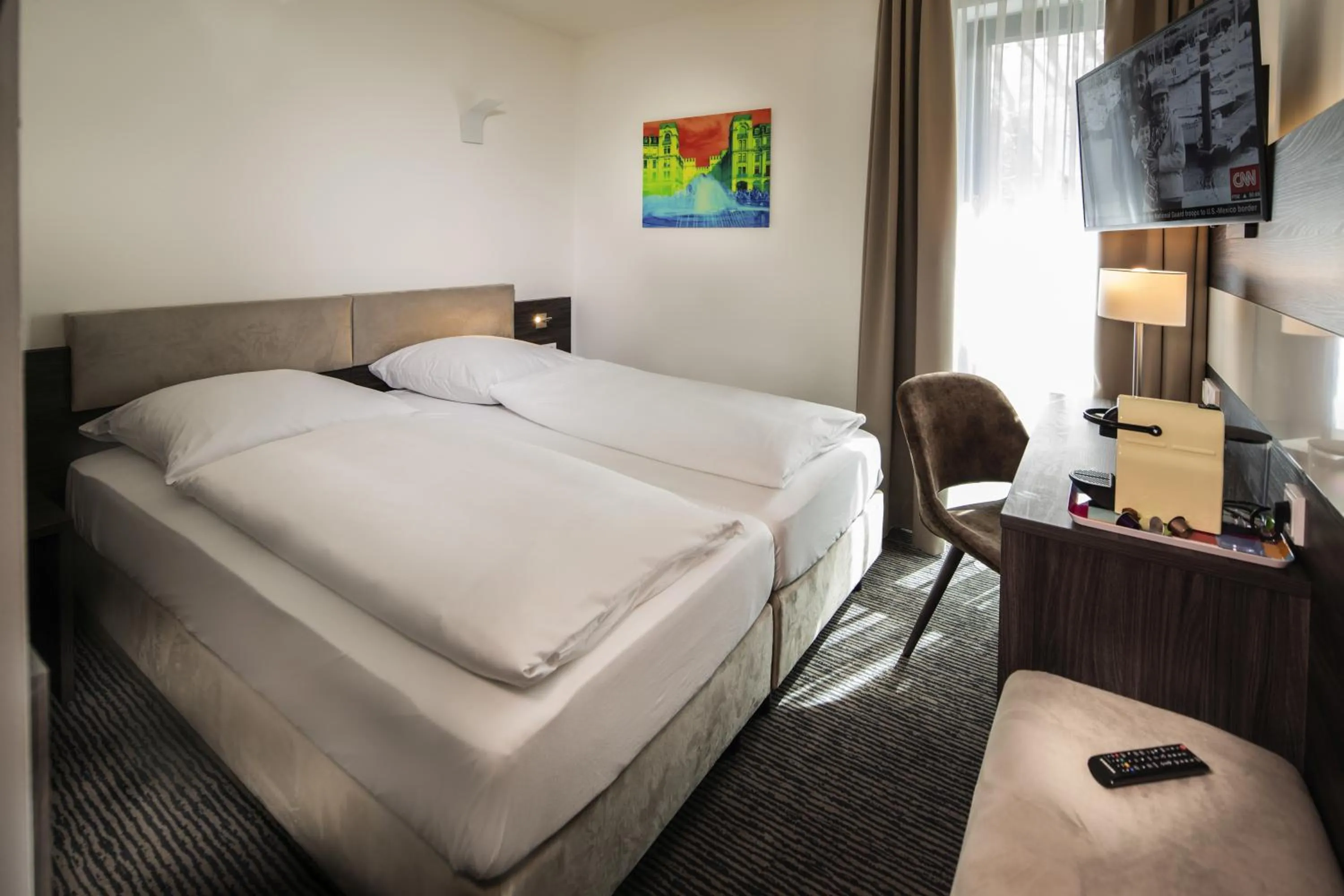 TV and multimedia, Bed in Hotel Südstern