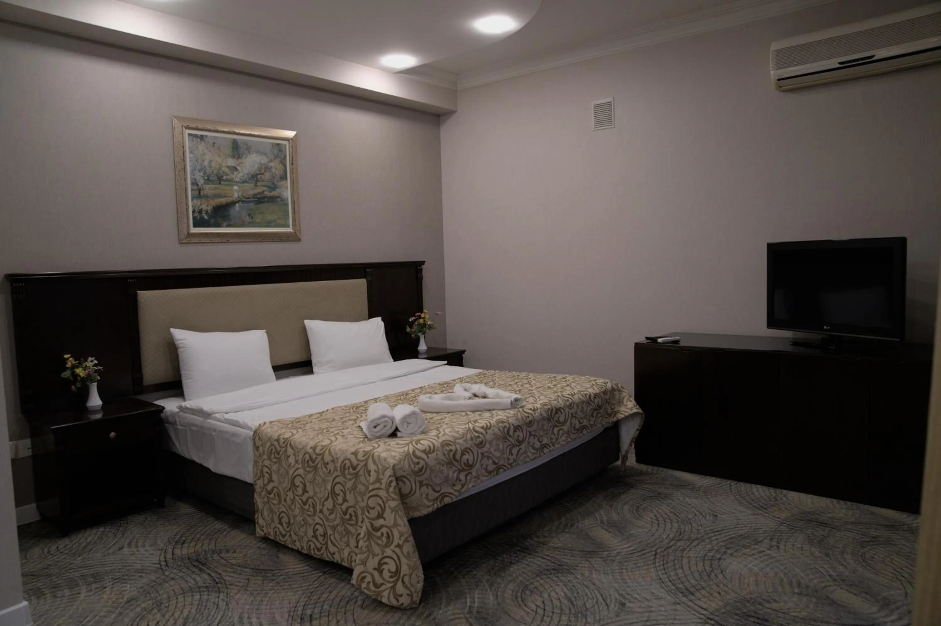 Bed in Premier Hotel