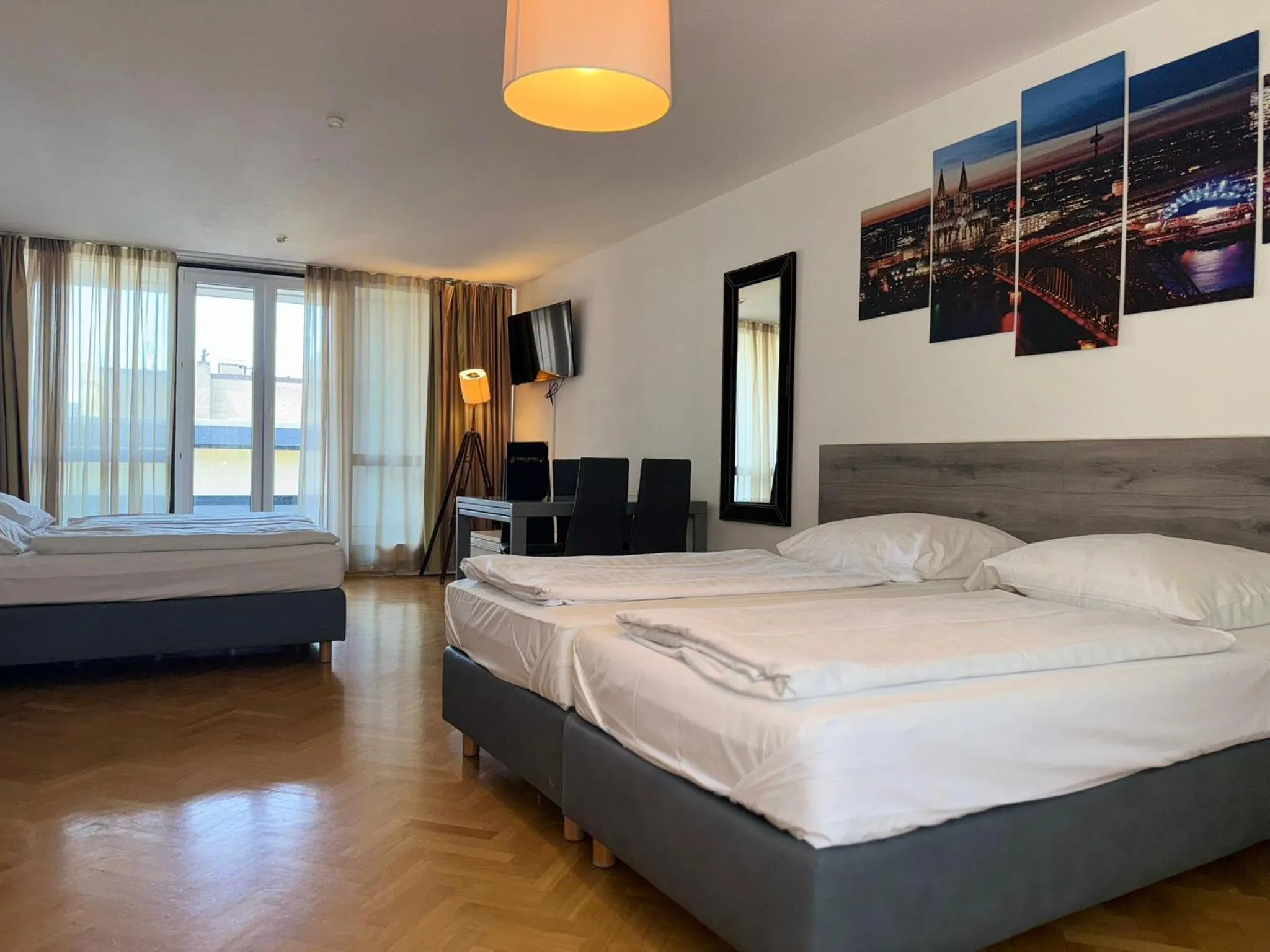 Bed in Opera Hotel Köln