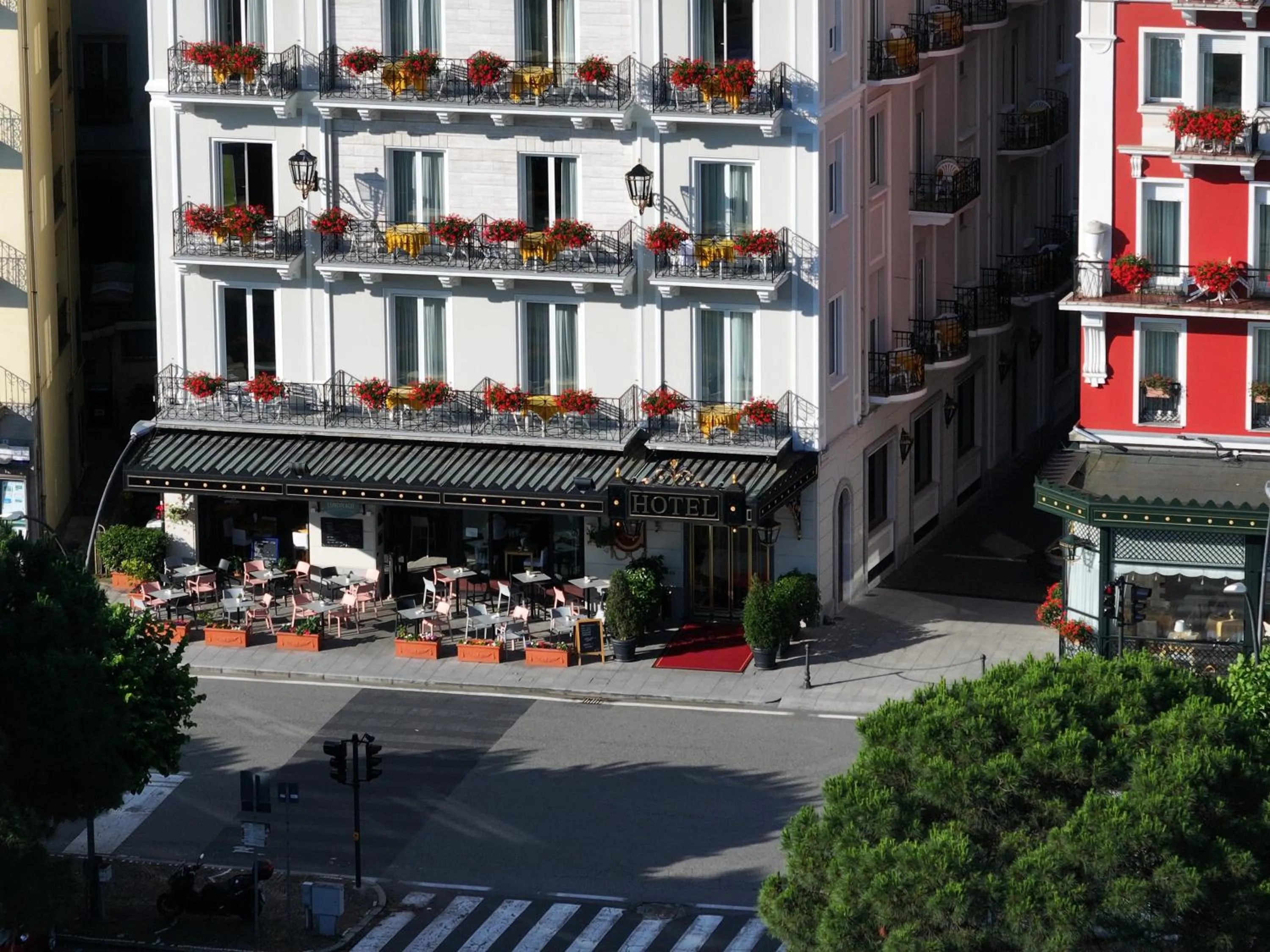 Property building in Hotel Milan Speranza Au Lac