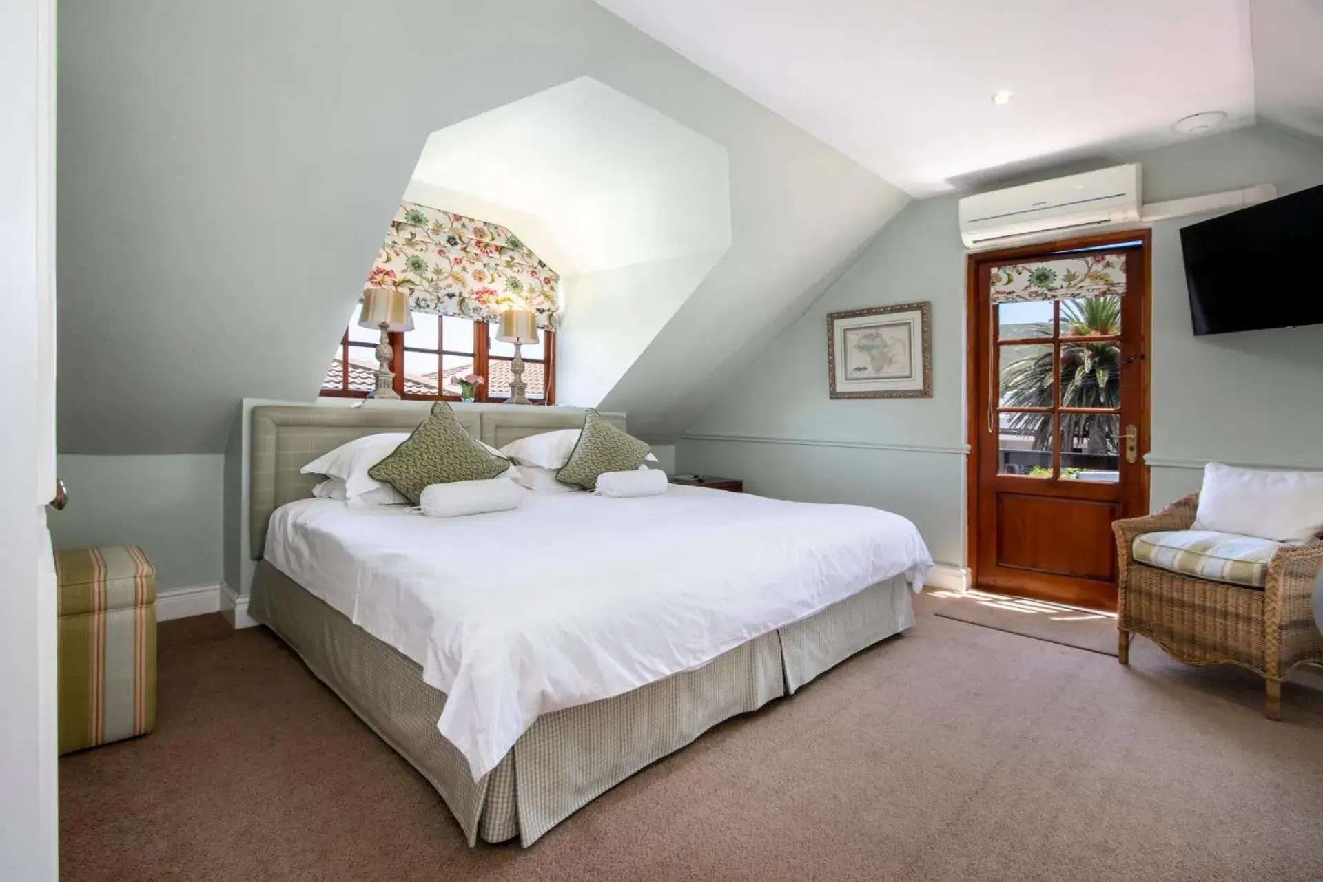 Bedroom, Bed in La Fontaine Guest House Hermanus Bedroom, Bed in La Fontaine Guest House Hermanus