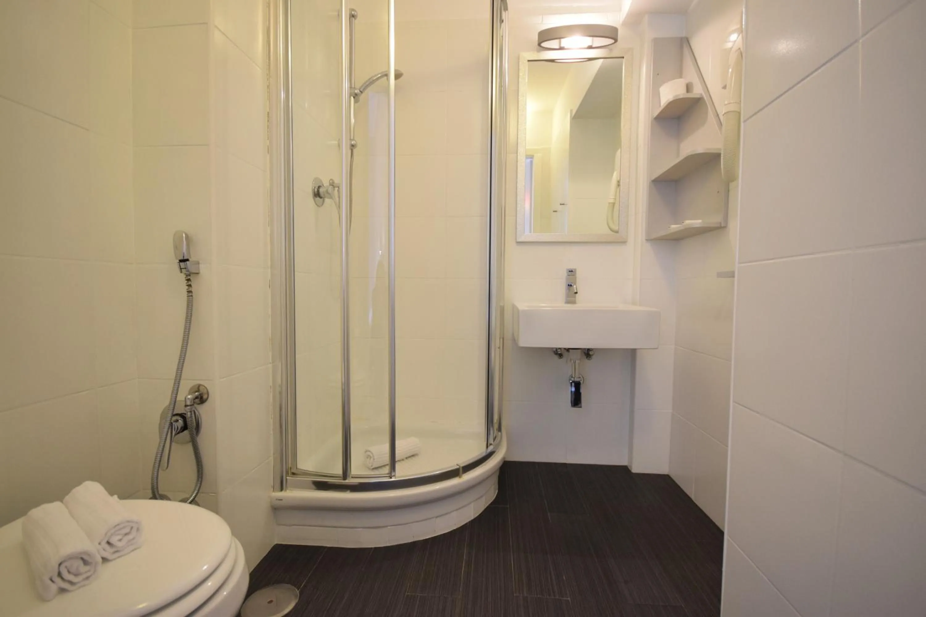 Bathroom in Habana's Design