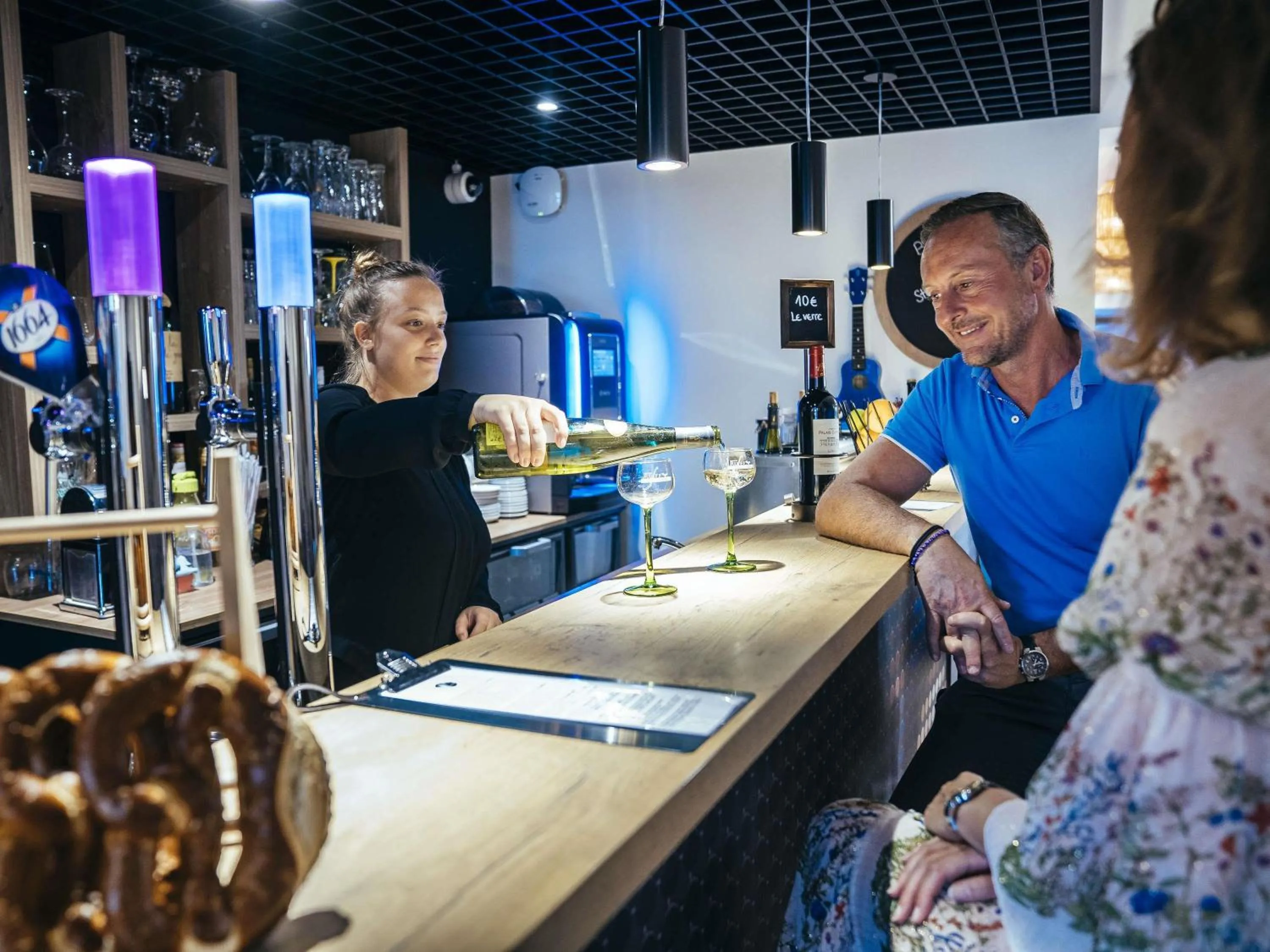 Lounge or bar in ibis Haguenau Strasbourg Nord