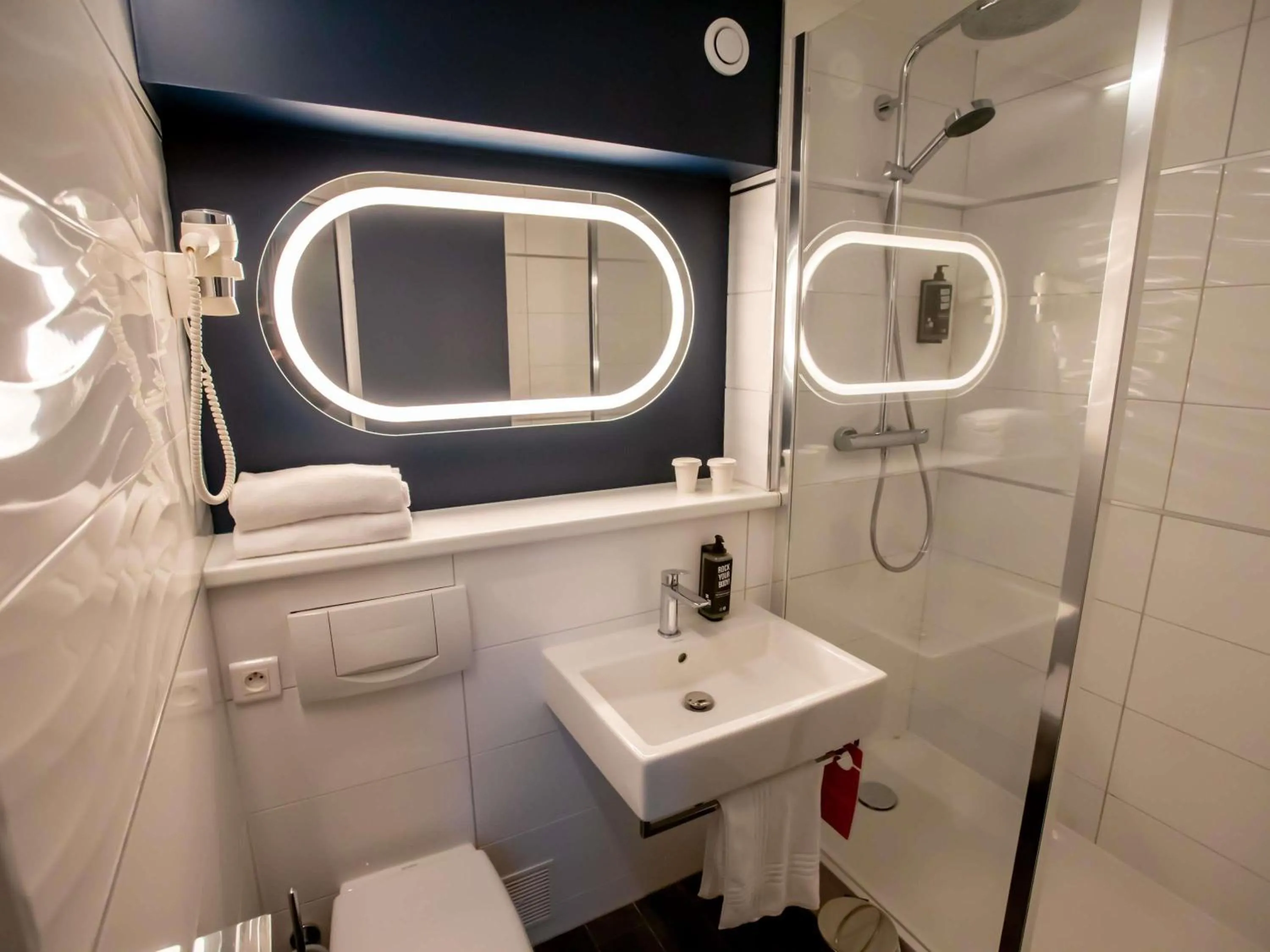 Bedroom in ibis Haguenau Strasbourg Nord