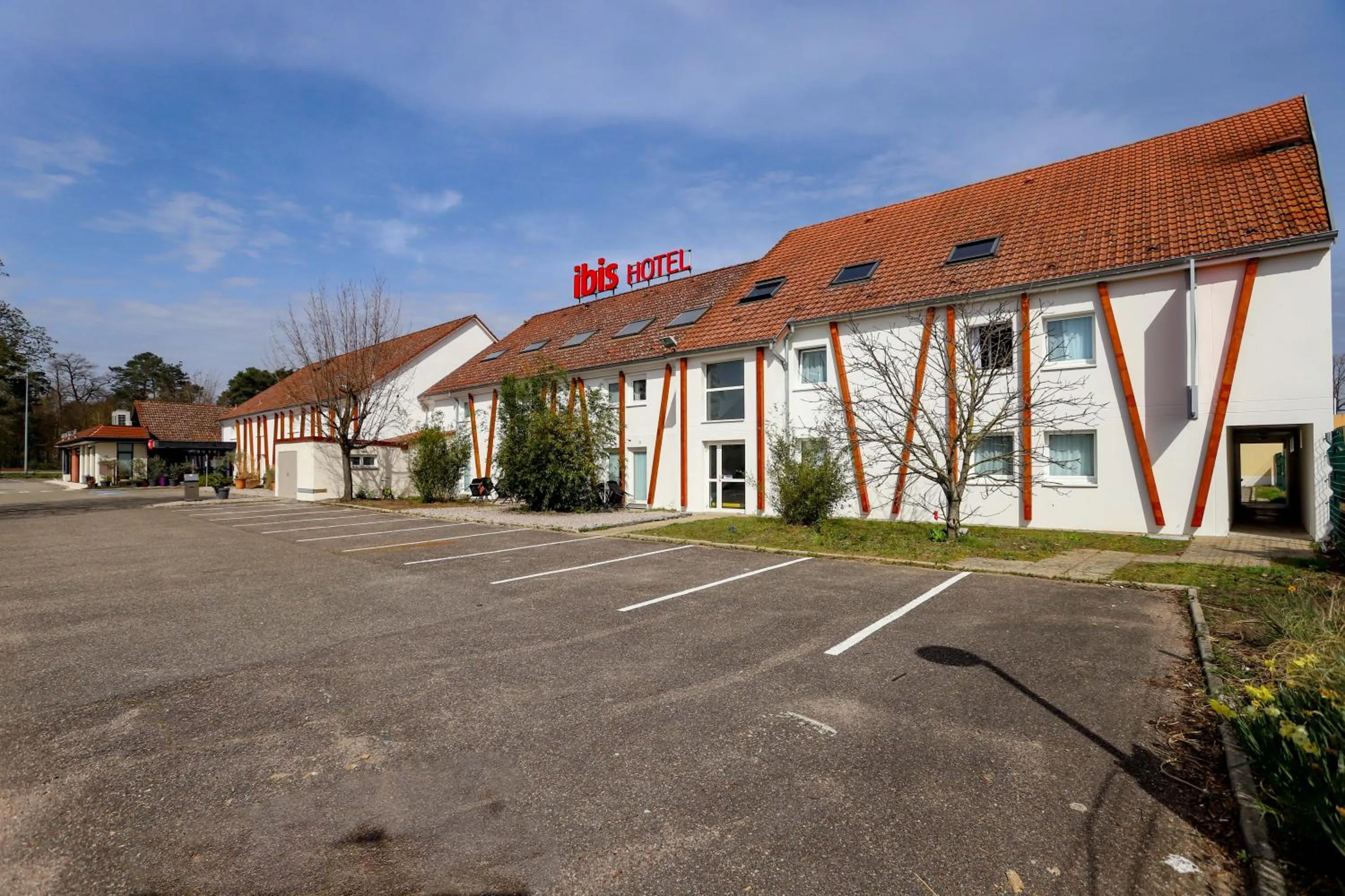 Property building in ibis Haguenau Strasbourg Nord