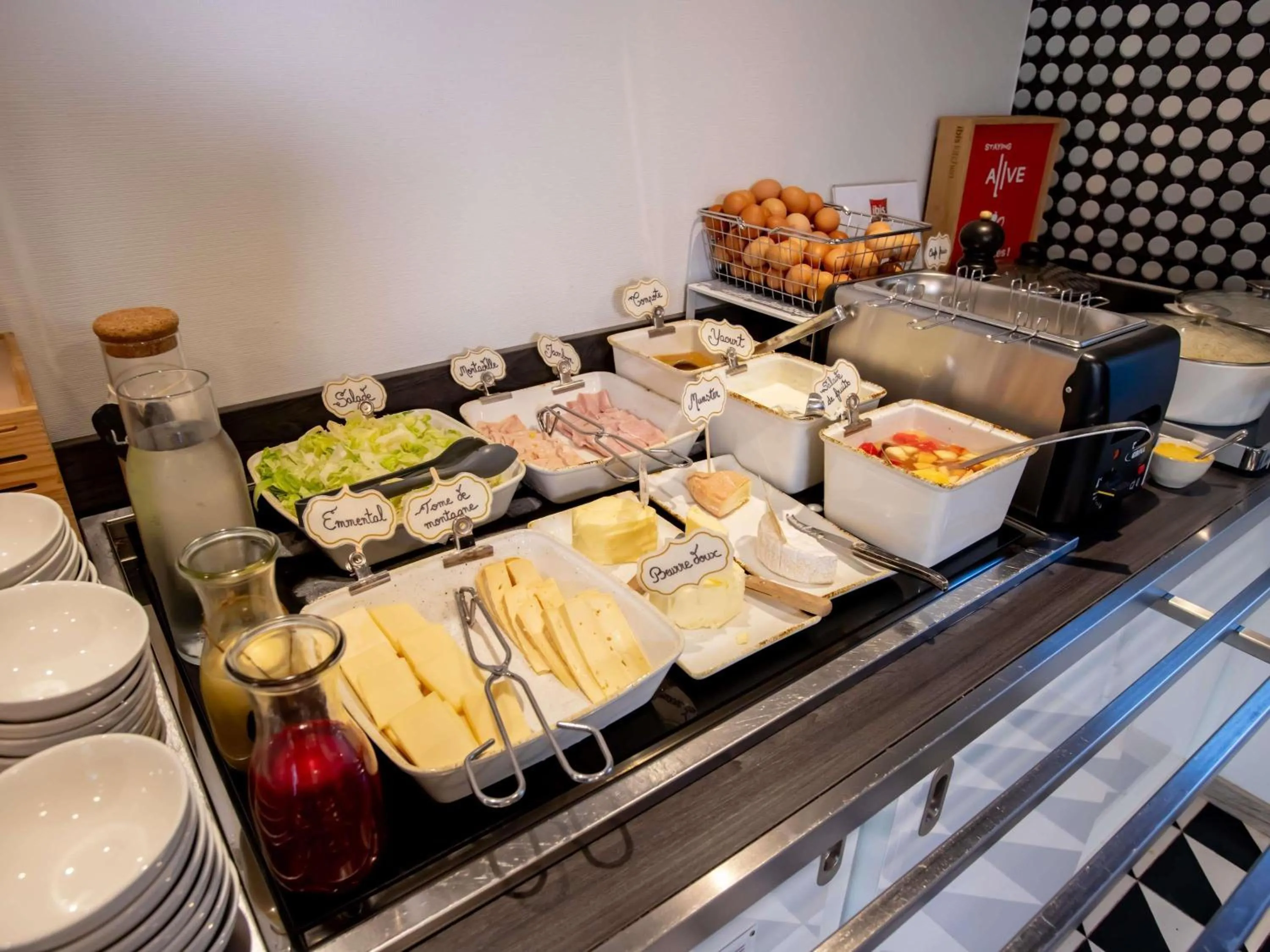 Breakfast in ibis Haguenau Strasbourg Nord