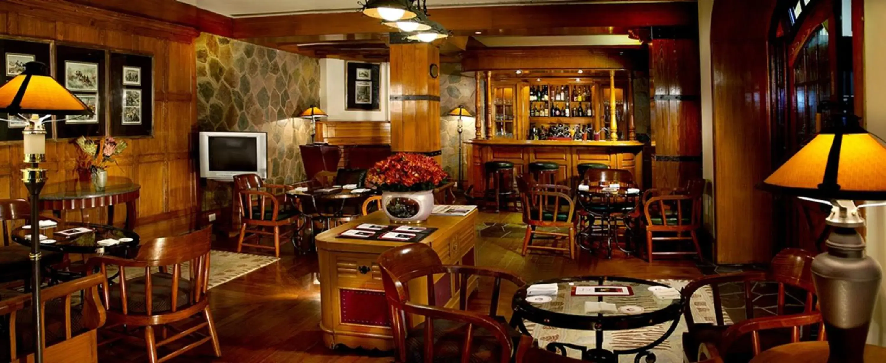 Restaurant/places to eat in Fortune Resort Sullivan Court, Ooty - Member ITC Hotels' Group Restaurant/places to eat in Fortune Resort Sullivan Court, Ooty - Member ITC Hotels' Group