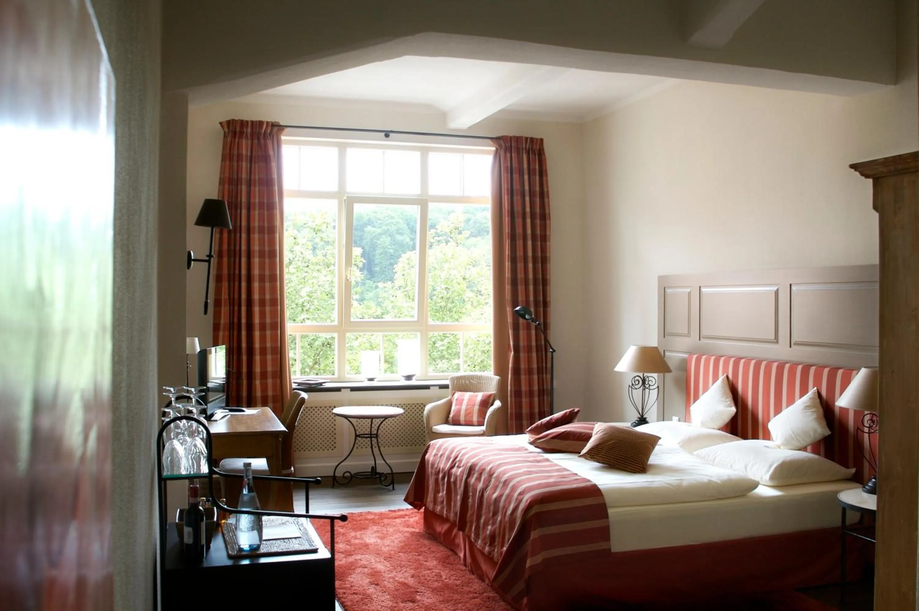 Photo of the whole room, Bed in Gerber Park Hotel