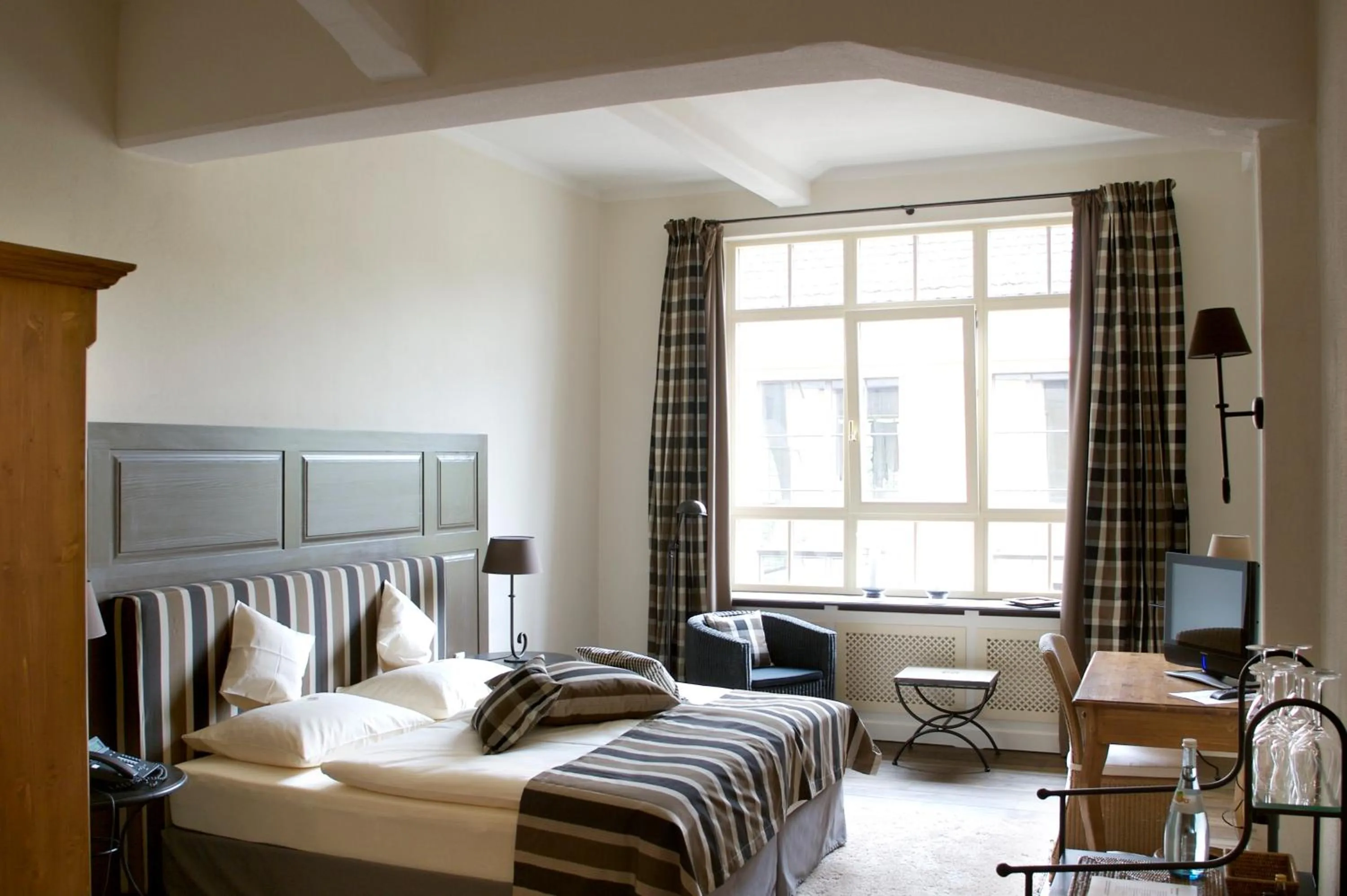 Photo of the whole room, Bed in Gerber Park Hotel