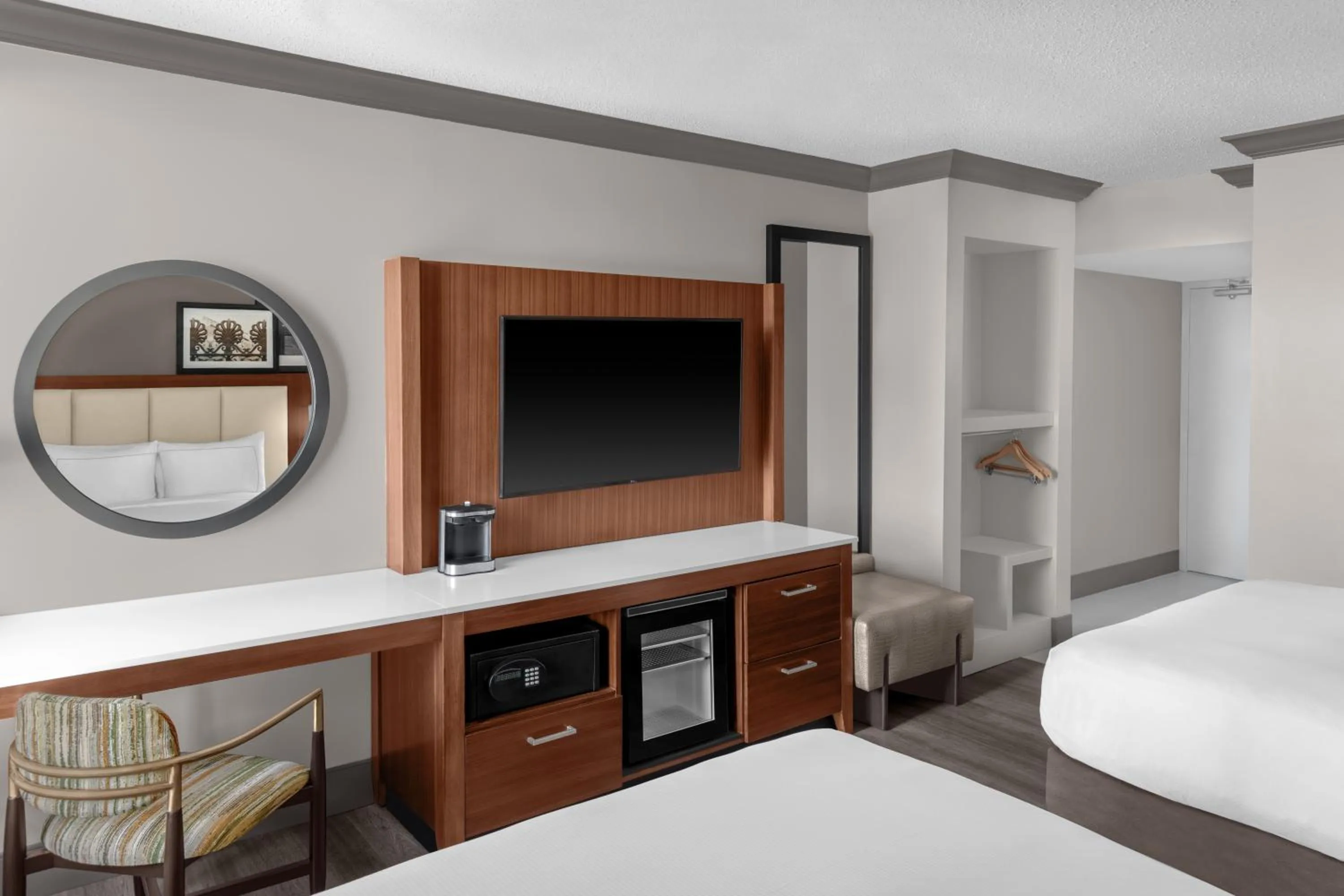 Bedroom, Bed in DoubleTree by Hilton New Orleans