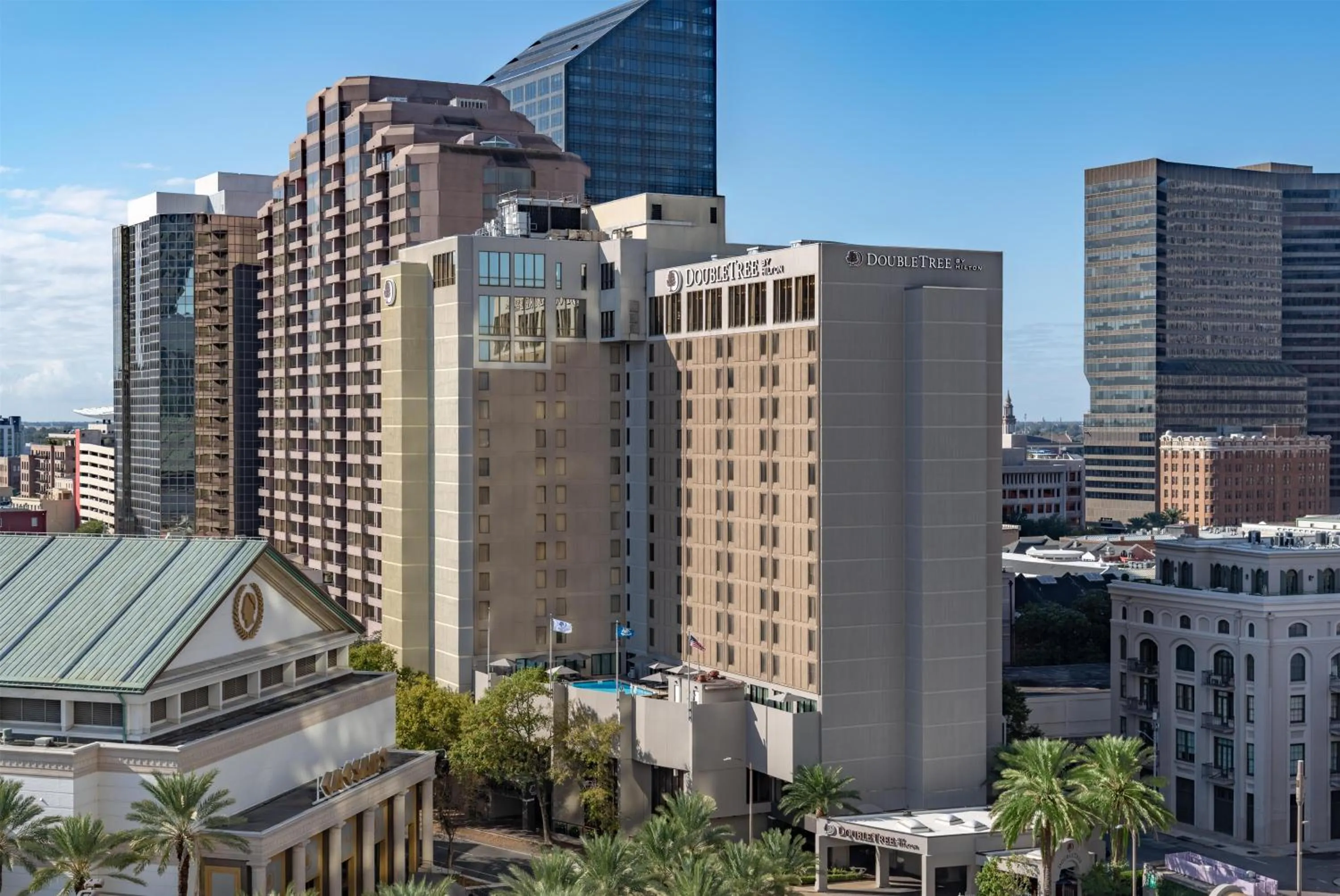 Property building in DoubleTree by Hilton New Orleans