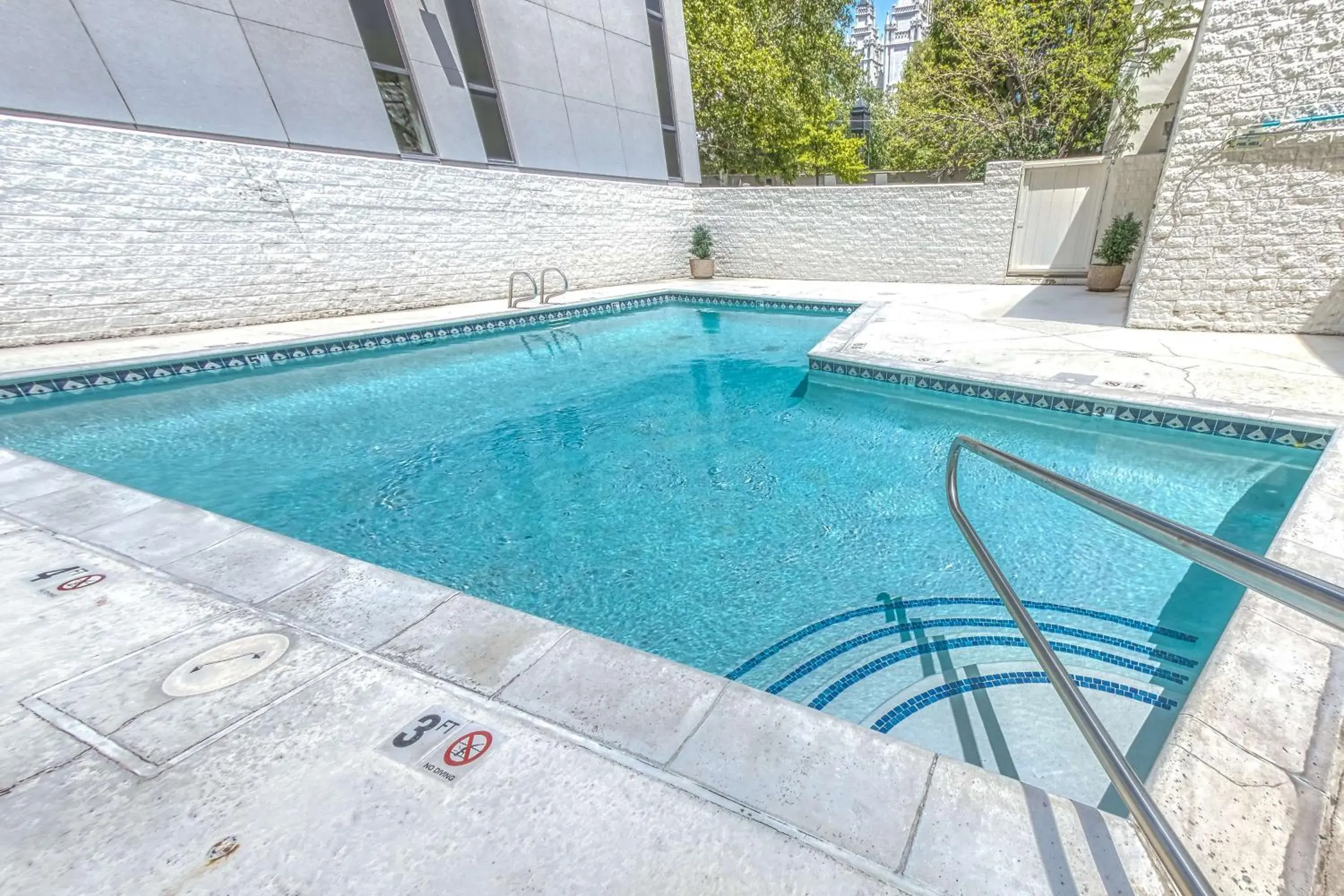 Pool view in Salt Lake Plaza Hotel SureStay Collection by Best Western Pool view in Salt Lake Plaza Hotel SureStay Collection by Best Western