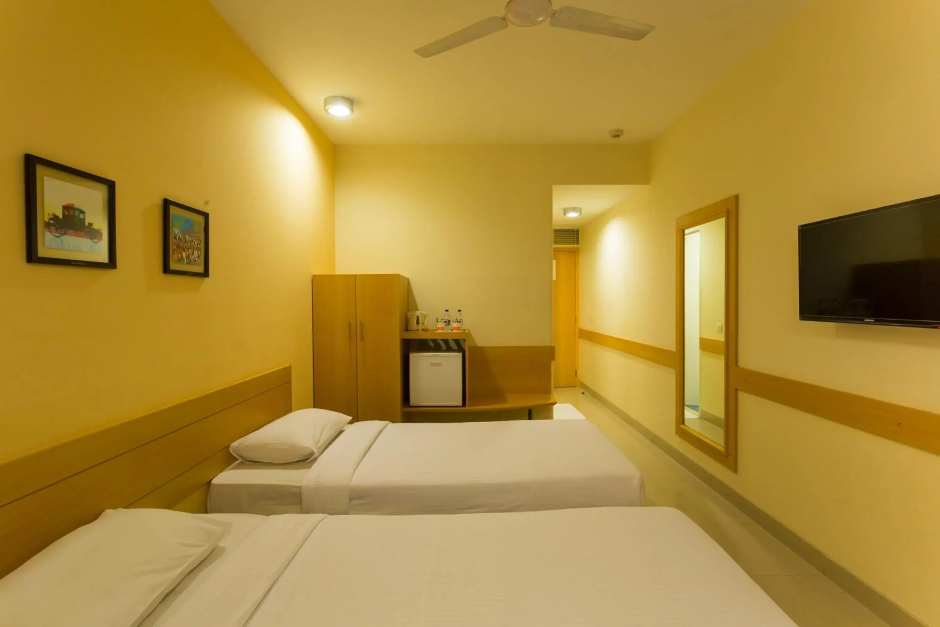 Photo of the whole room, Bed in Ginger Mysore Photo of the whole room, Bed in Ginger Mysore