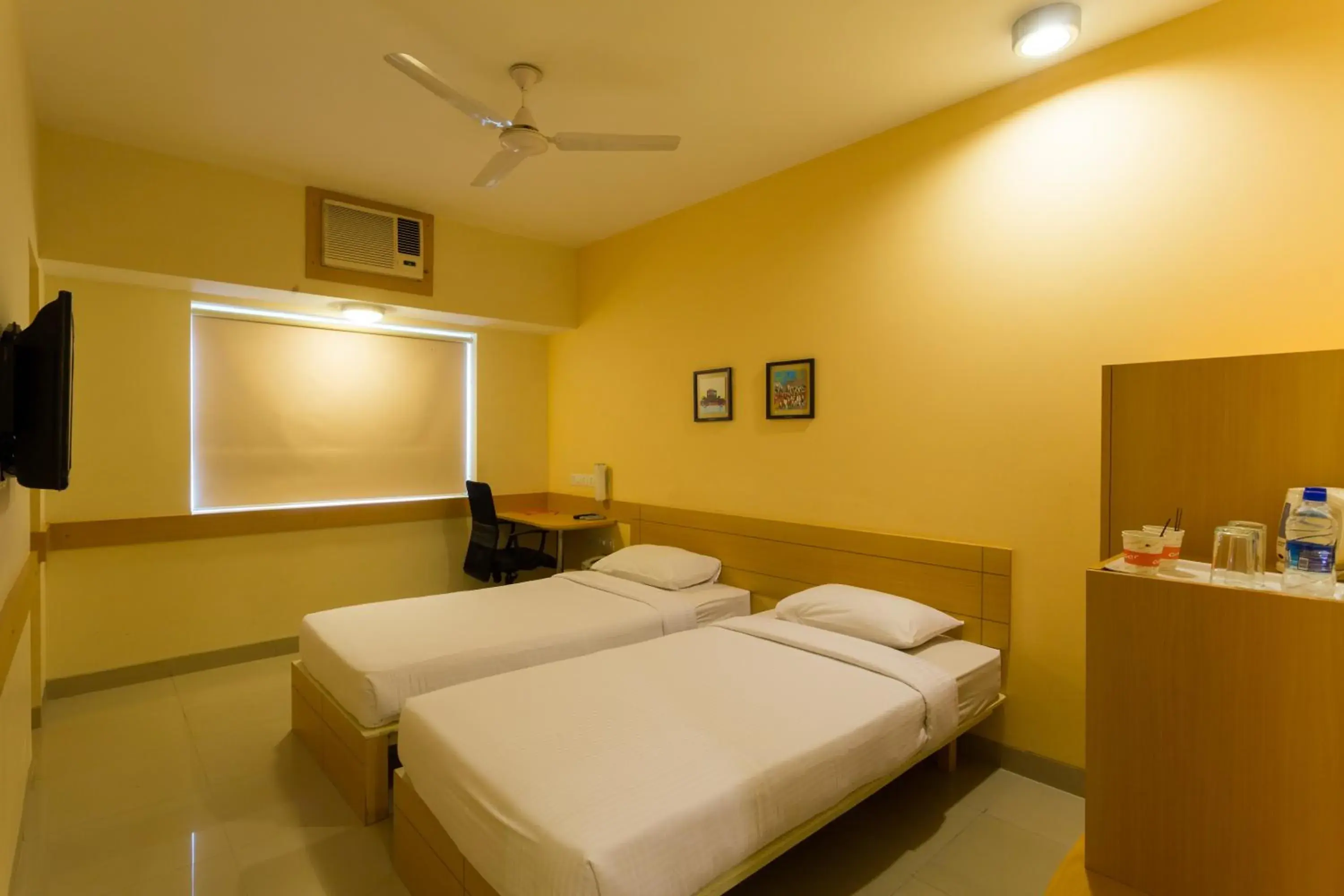 Photo of the whole room, Bed in Ginger Mysore Photo of the whole room, Bed in Ginger Mysore