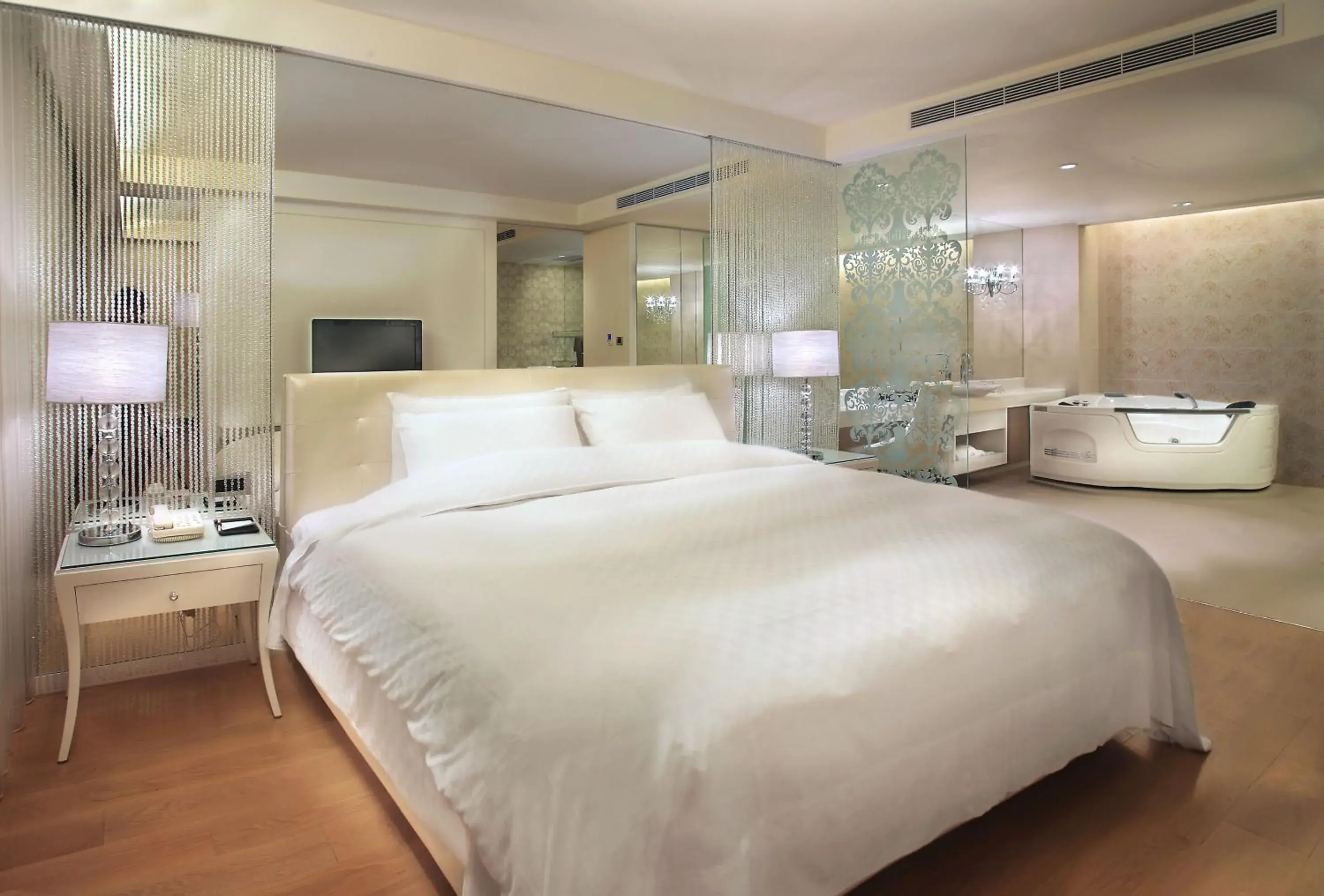 Photo of the whole room, Bed in The Crystal Resort Sun Moon Lake Photo of the whole room, Bed in The Crystal Resort Sun Moon Lake