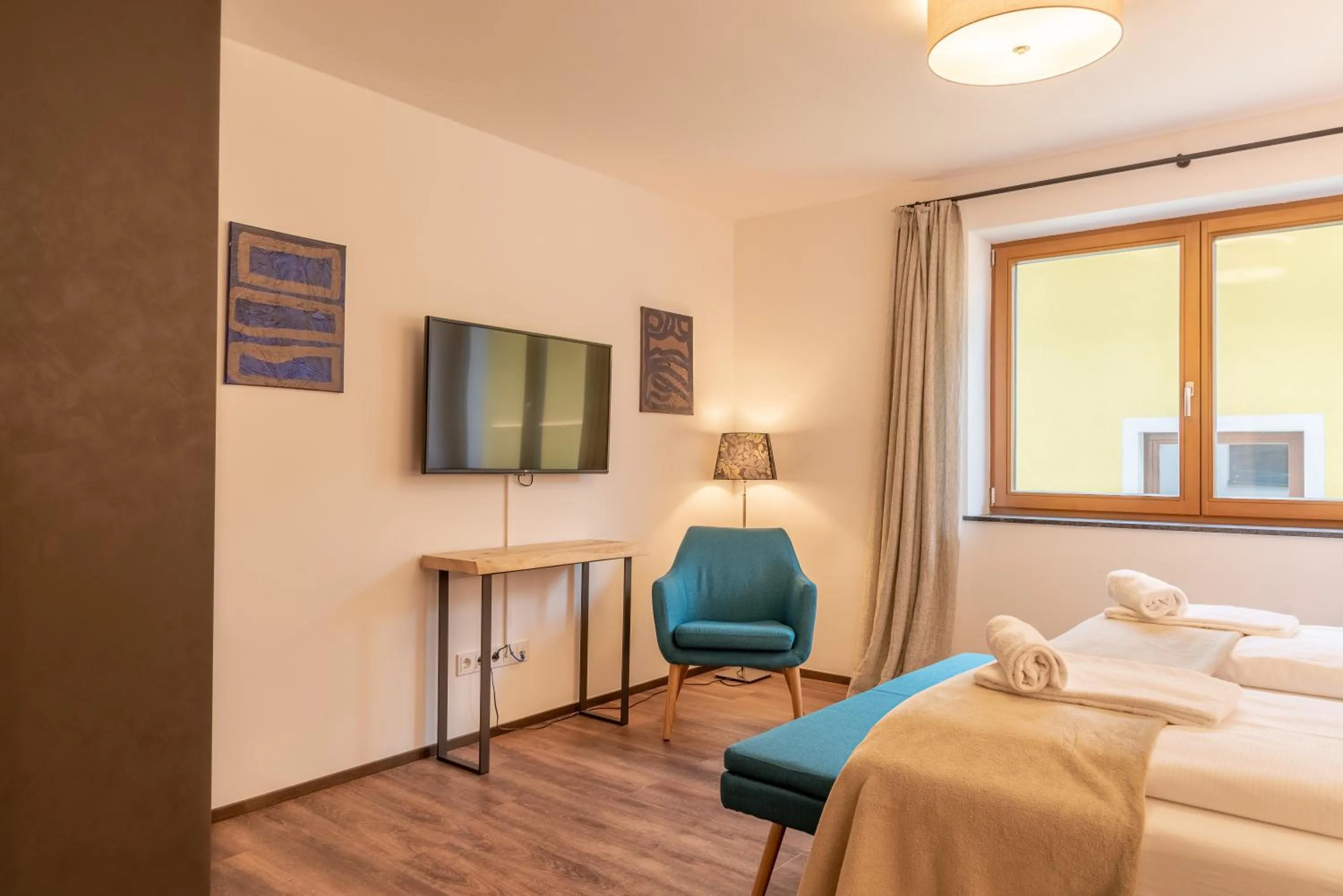 Bed in Finest Villa Zell am See by All in One Apartments incl SUMMER CARD