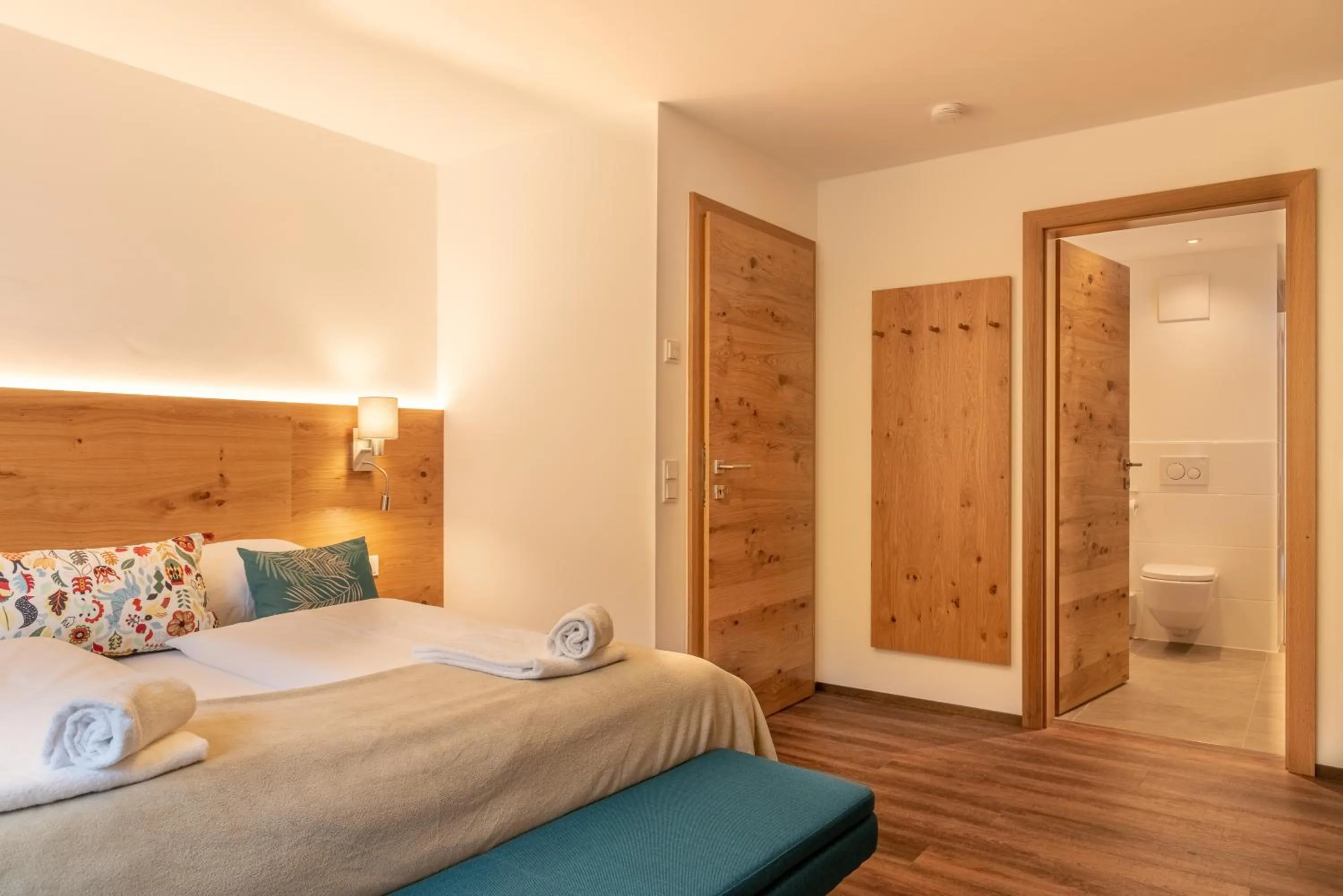 Bed in Finest Villa Zell am See by All in One Apartments incl SUMMER CARD