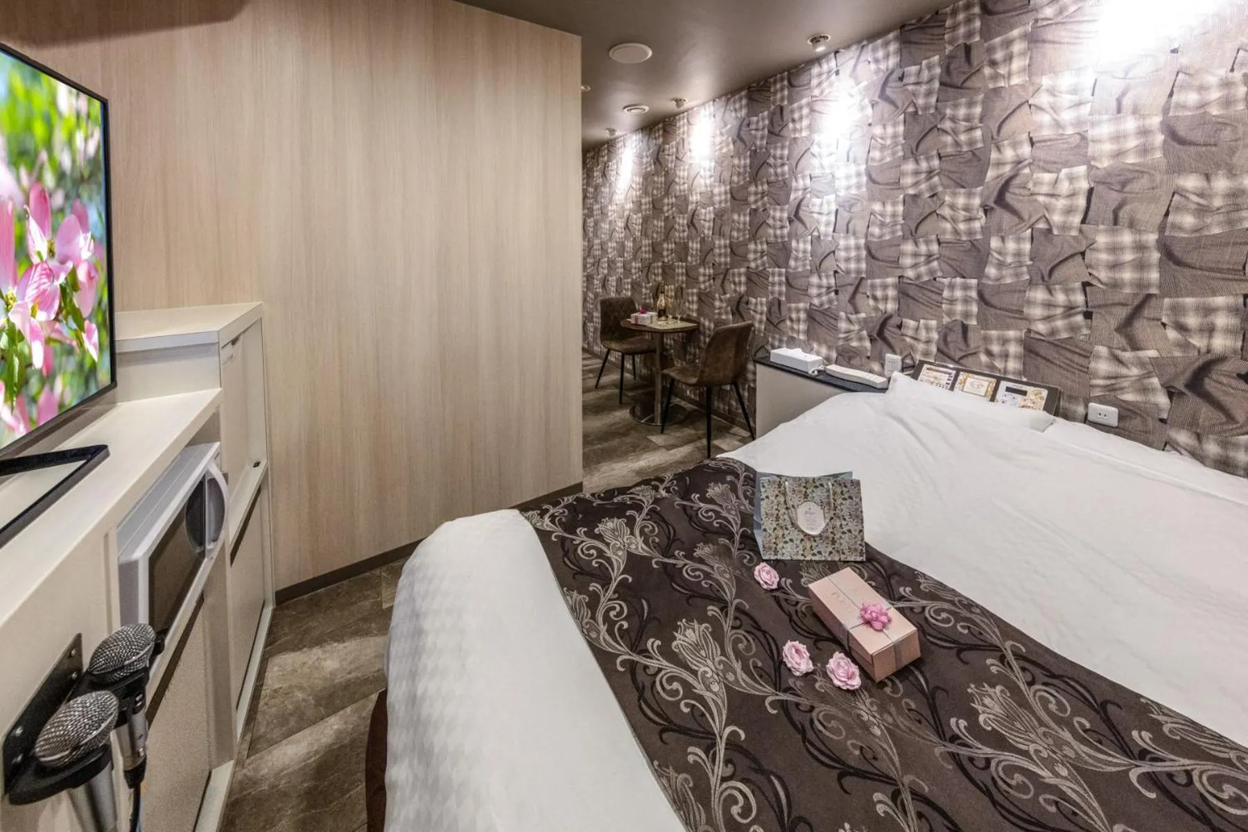 Photo of the whole room, Bed in Hotel ＧEM - Adult Only