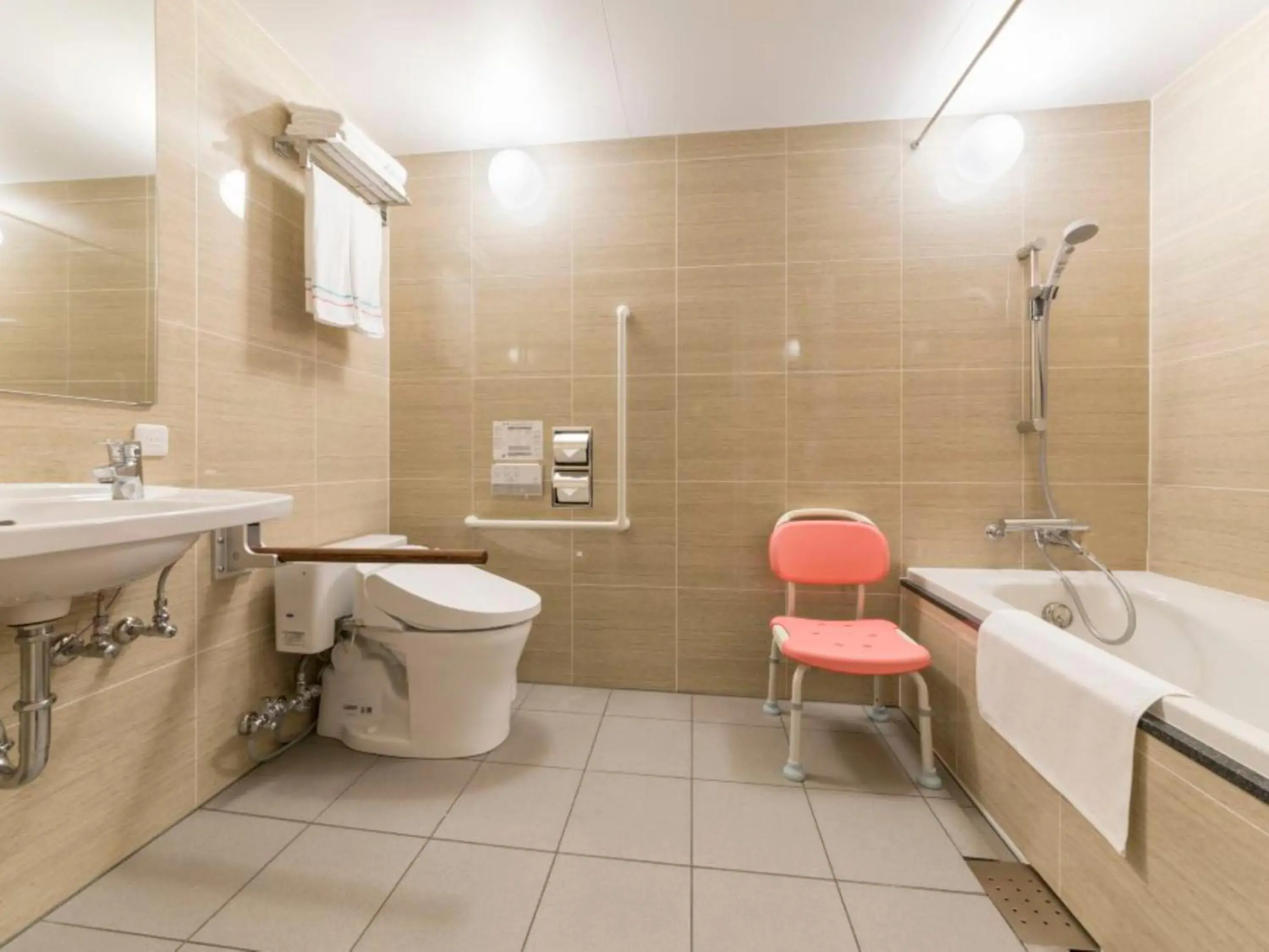 Photo of the whole room in SARASA HOTEL Shin-Osaka Photo of the whole room in SARASA HOTEL Shin-Osaka