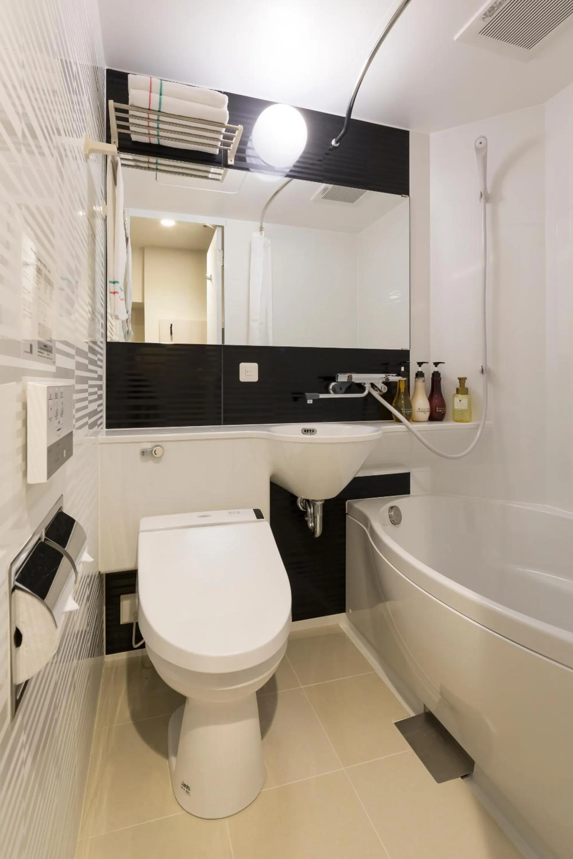 Bathroom in SARASA HOTEL Shin-Osaka